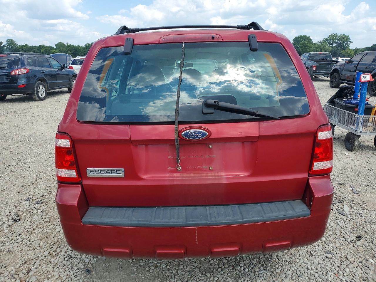 2008 Ford Escape Xls Красный vin: 1FMCU02Z08KA21066