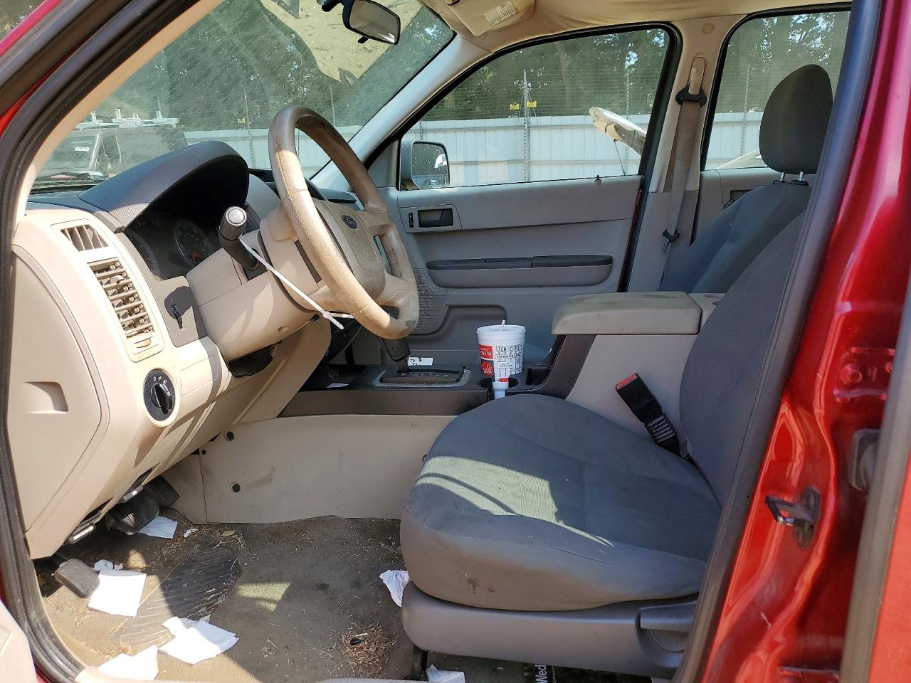 2008 Ford Escape Xls Красный vin: 1FMCU02Z08KC08551