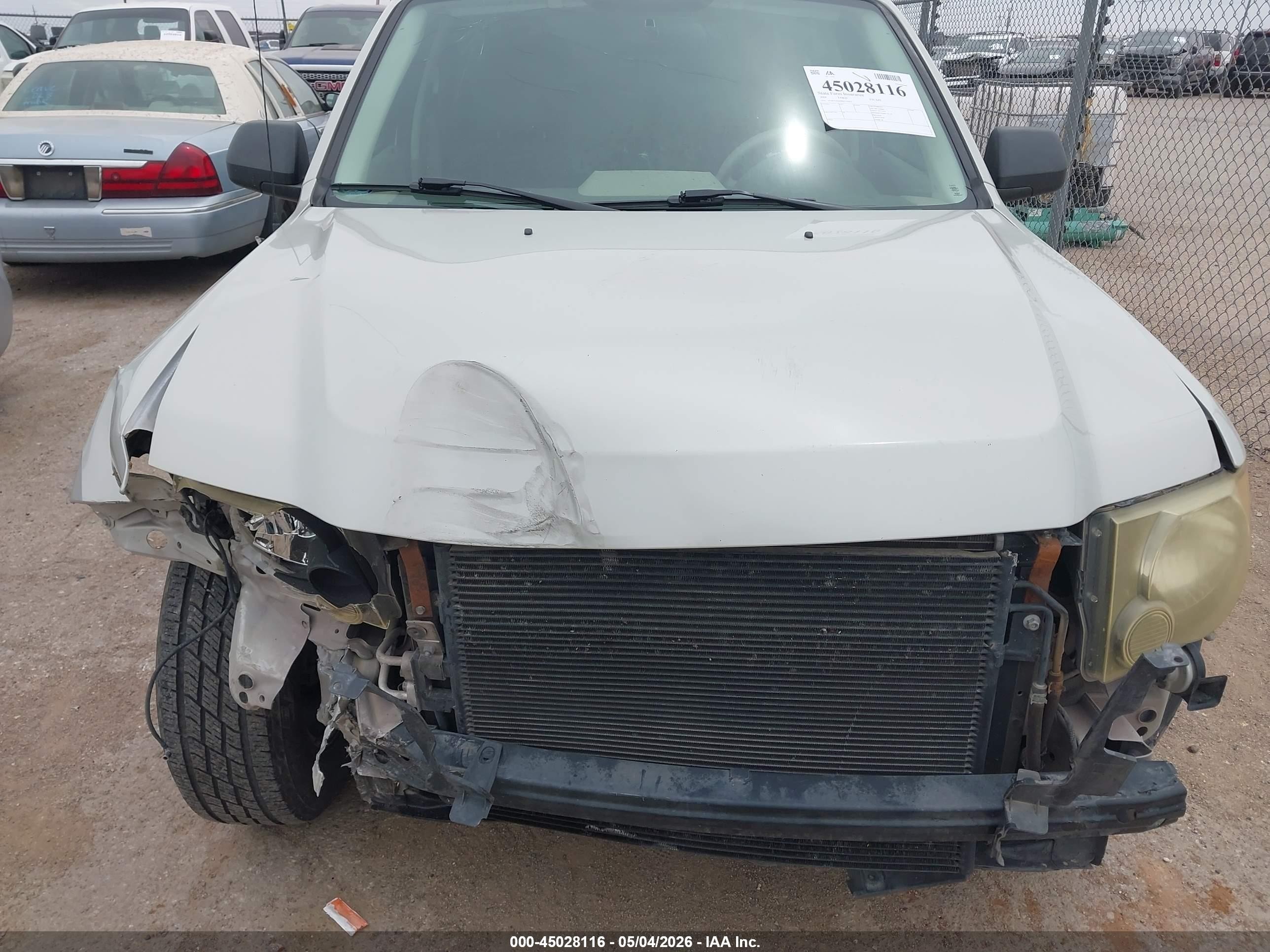 2008 Ford Escape Xls Beige vin: 1FMCU02Z08KE11052