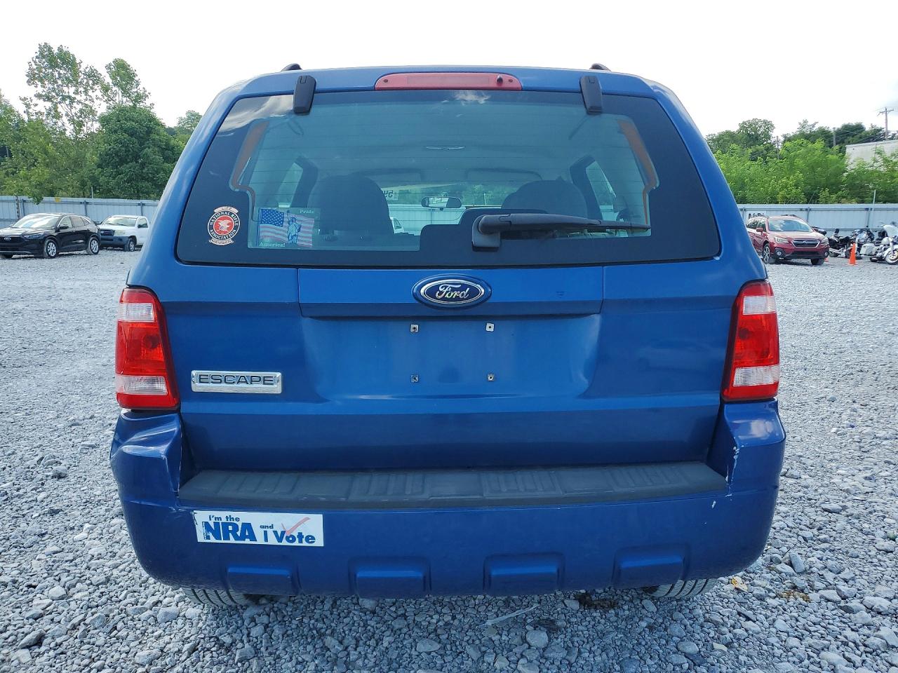 2008 Ford Escape Xls Blue vin: 1FMCU02Z28KE64593