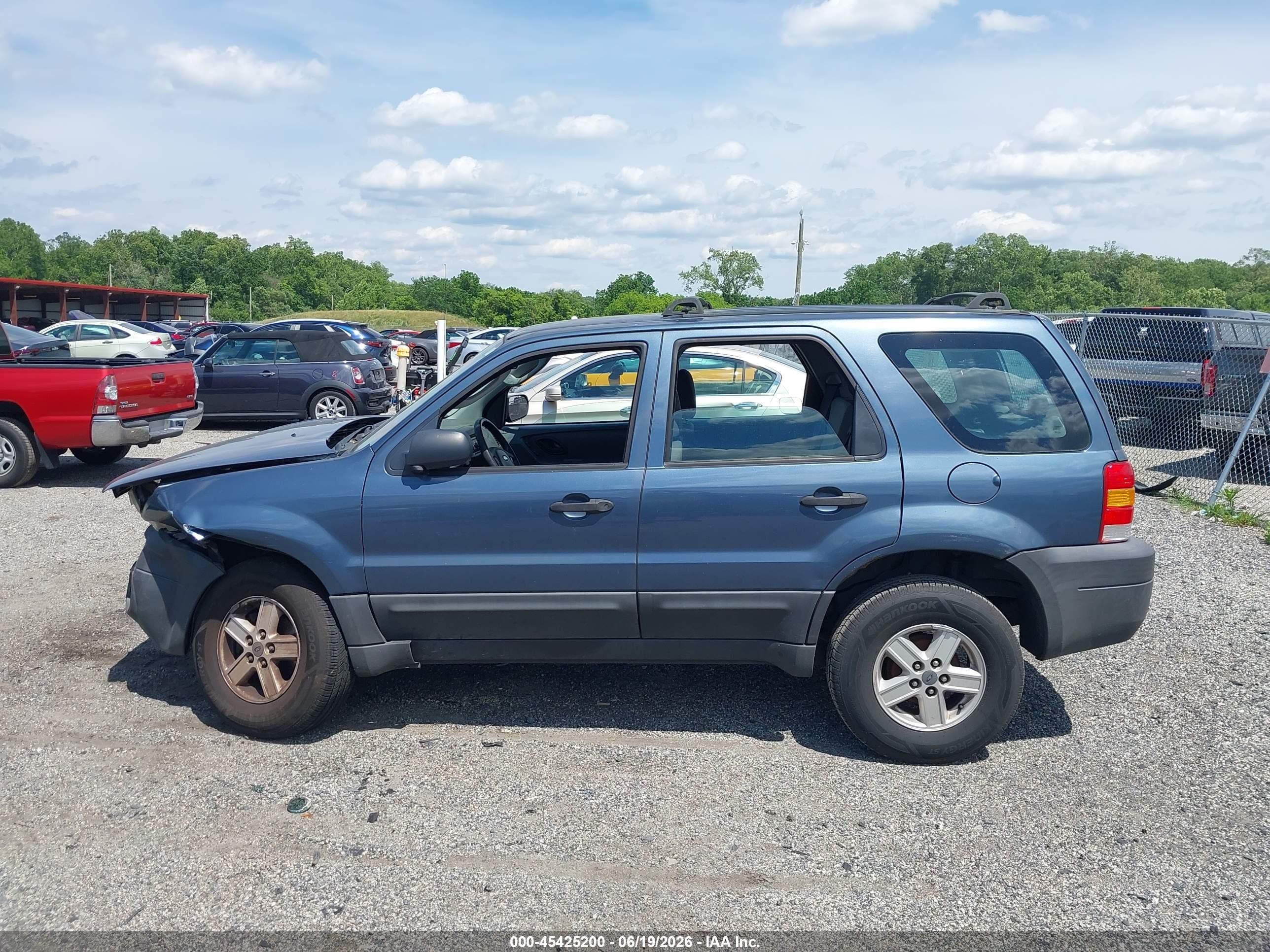 2006 Ford Escape Xls Blue vin: 1FMCU02Z36KA41888