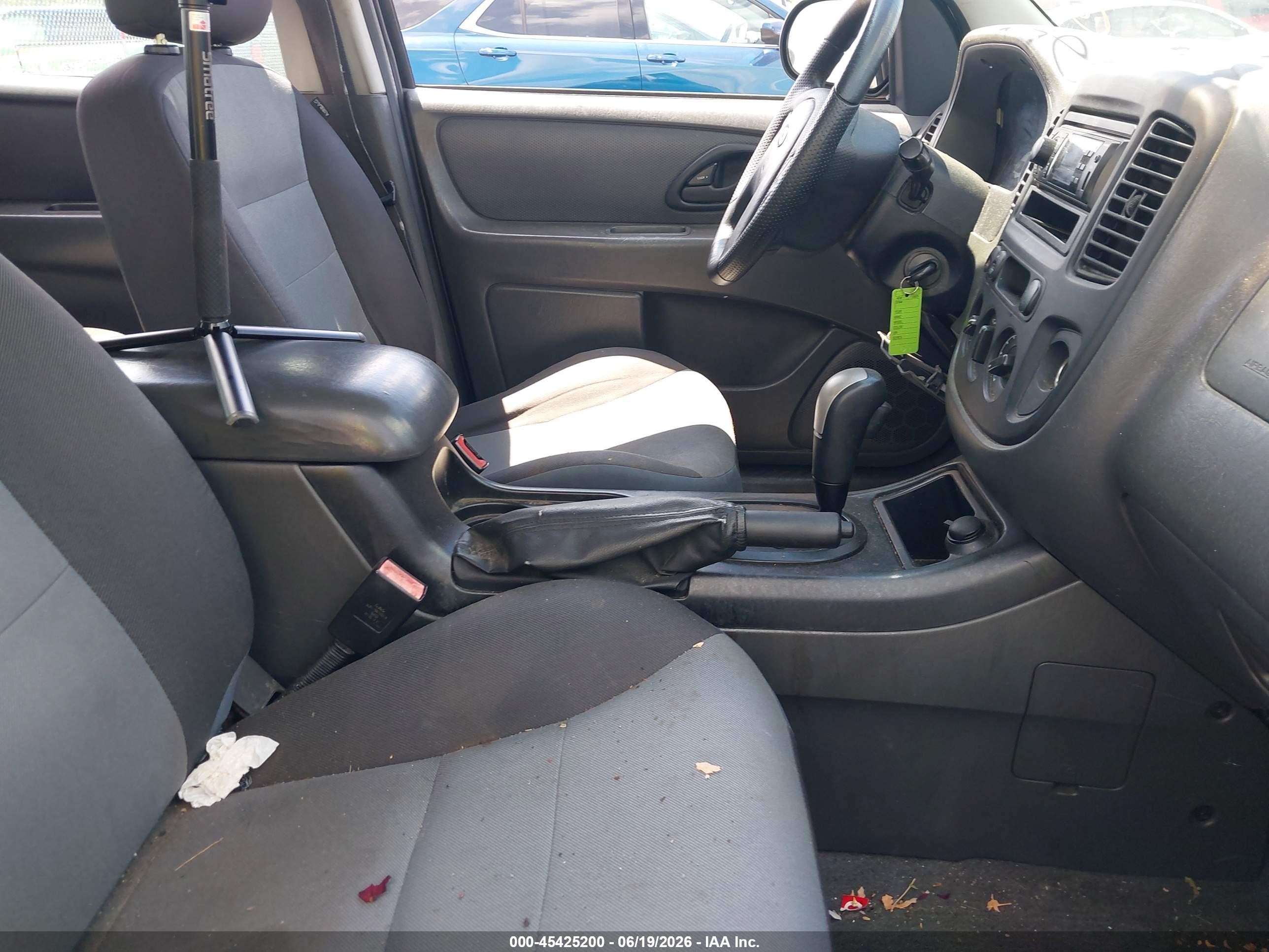 2006 Ford Escape Xls Blue vin: 1FMCU02Z36KA41888