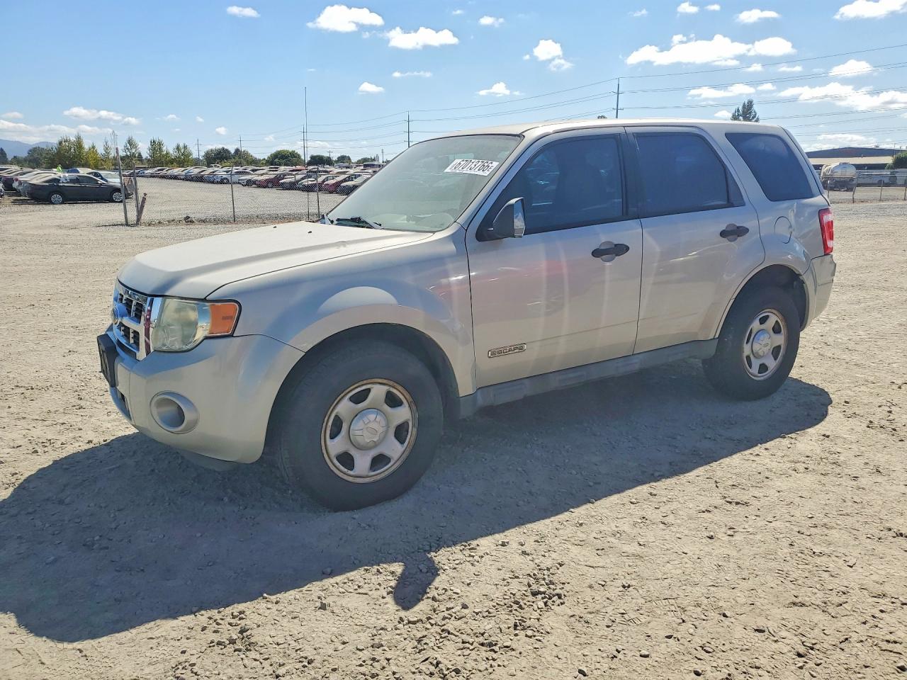 2008 Ford Escape Xls White vin: 1FMCU02Z38KB00733