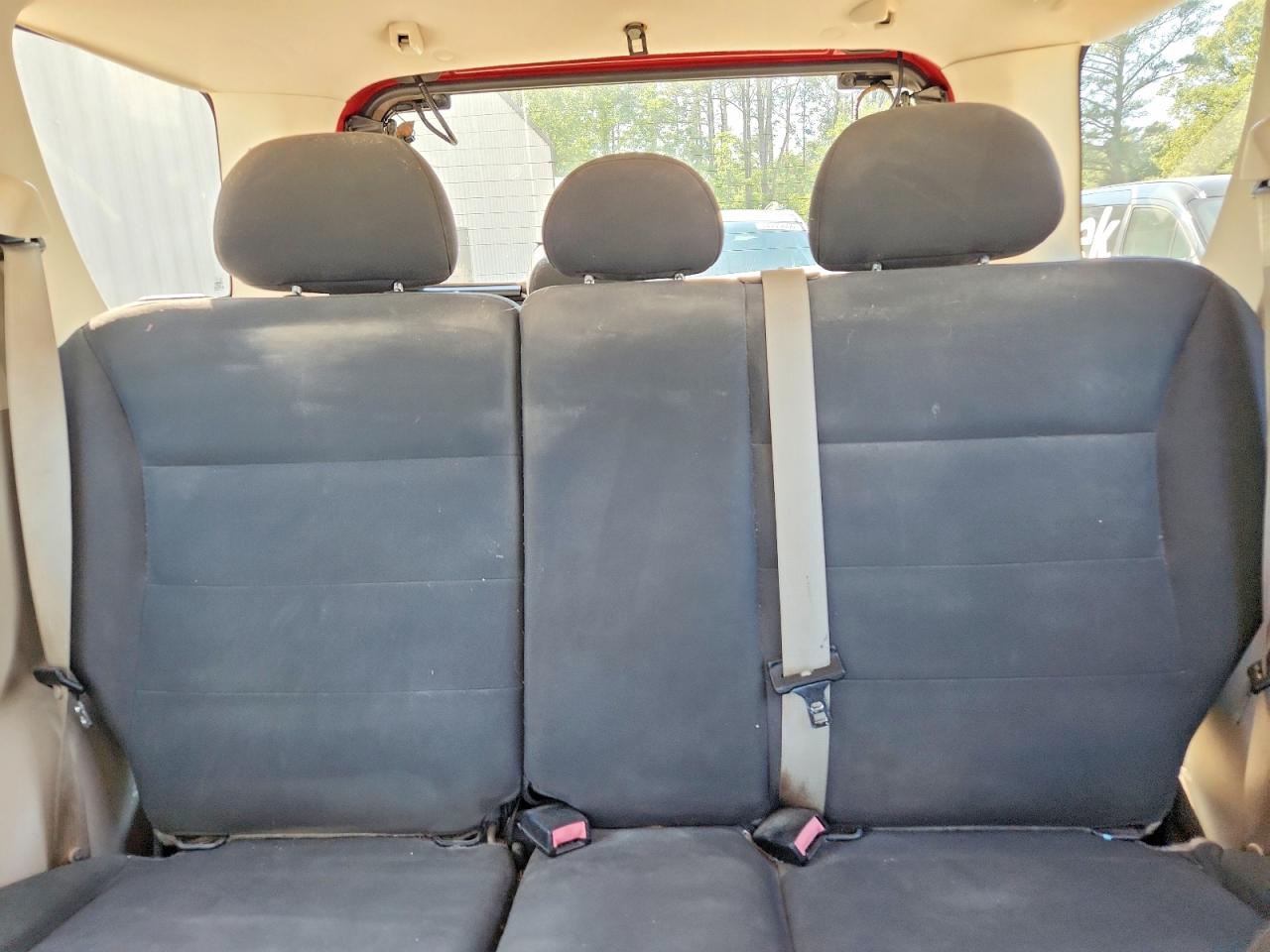 2008 Ford Escape Xls Red vin: 1FMCU02Z48KB13300
