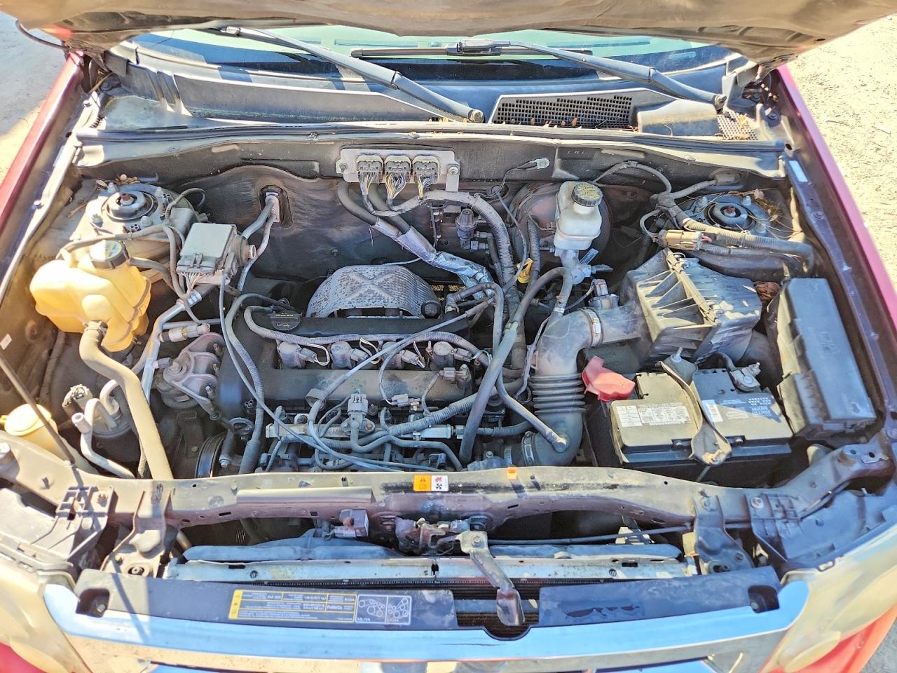 2008 Ford Escape Xls Red vin: 1FMCU02Z48KB13300