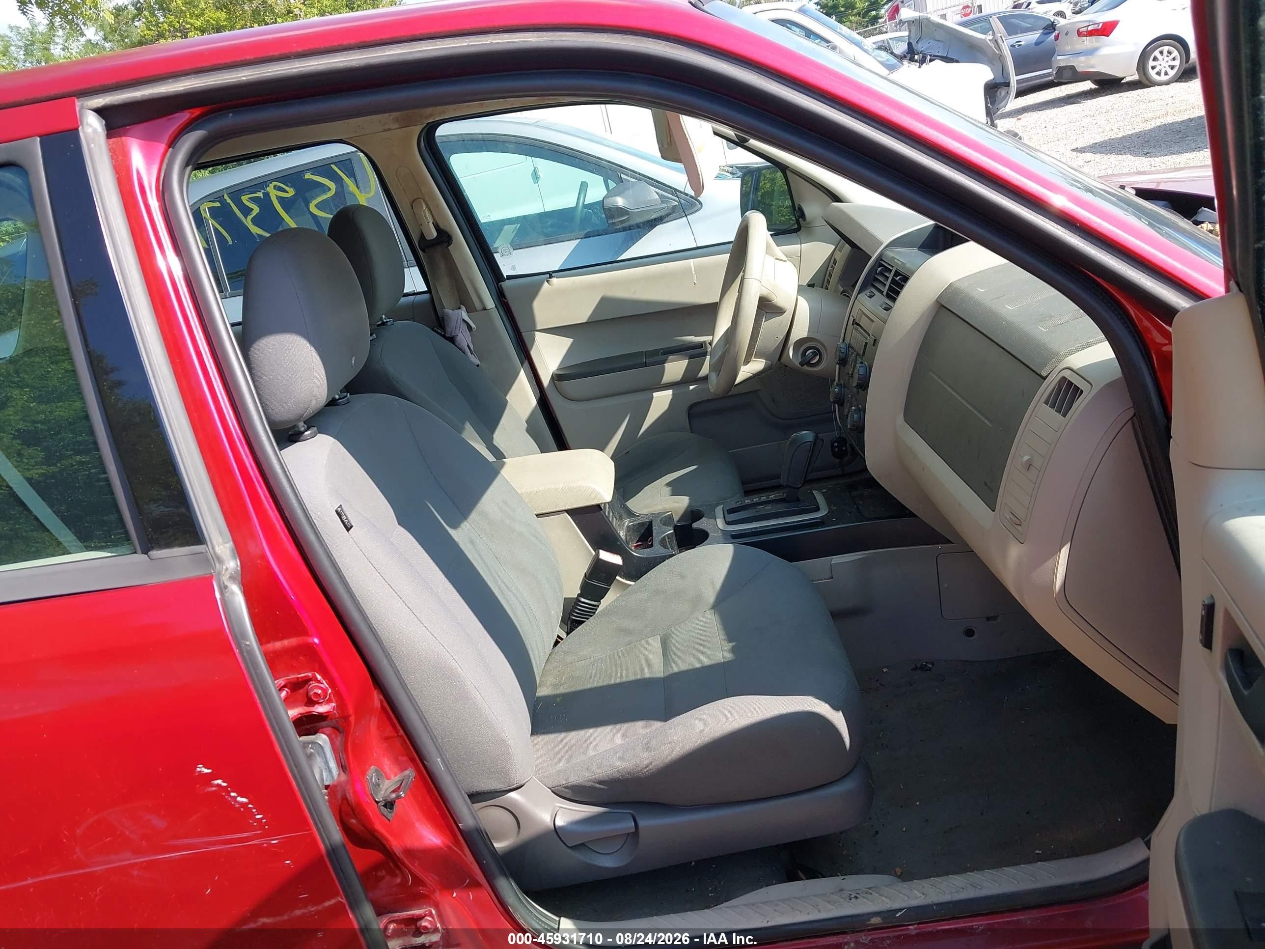 2008 Ford Escape Xls/xls Manual Red vin: 1FMCU02Z58KC92804