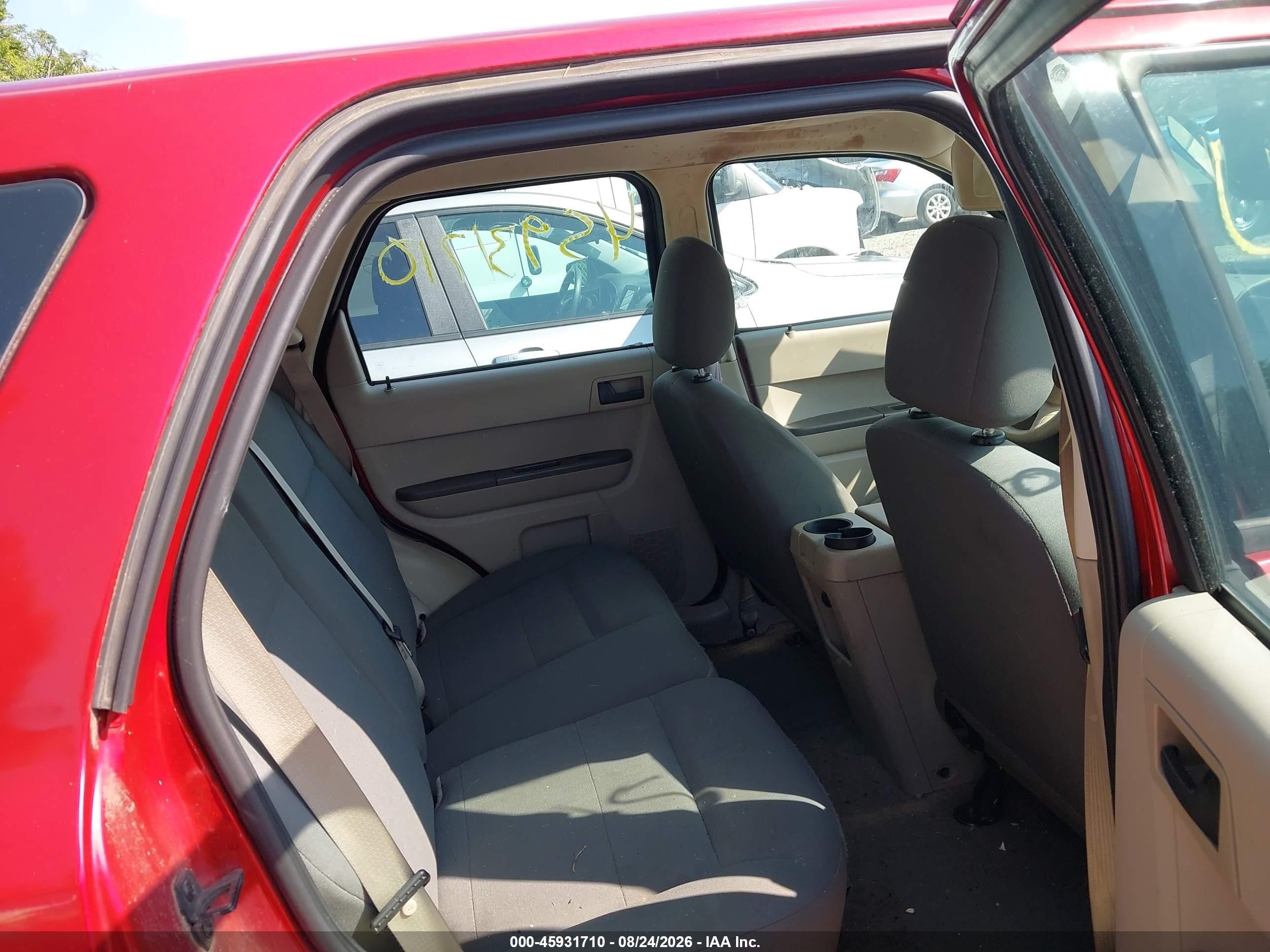 2008 Ford Escape Xls/xls Manual Red vin: 1FMCU02Z58KC92804