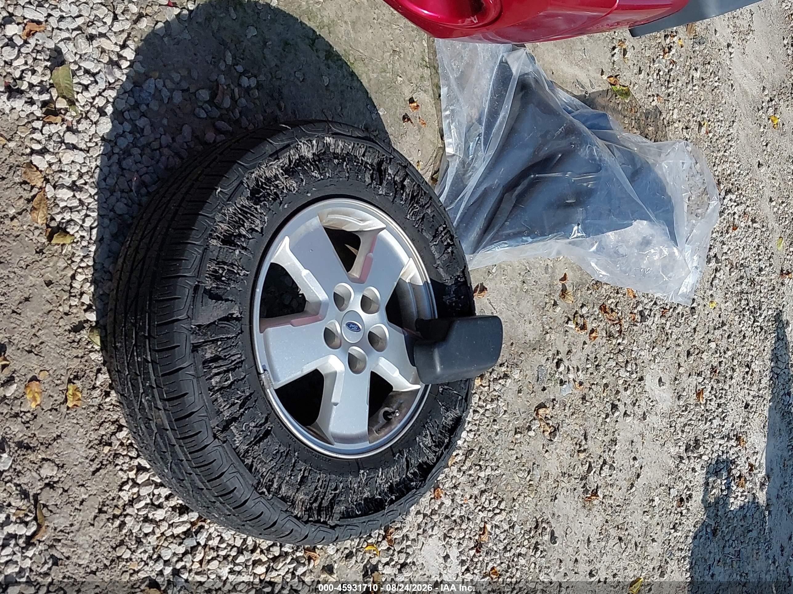 2008 Ford Escape Xls/xls Manual Red vin: 1FMCU02Z58KC92804