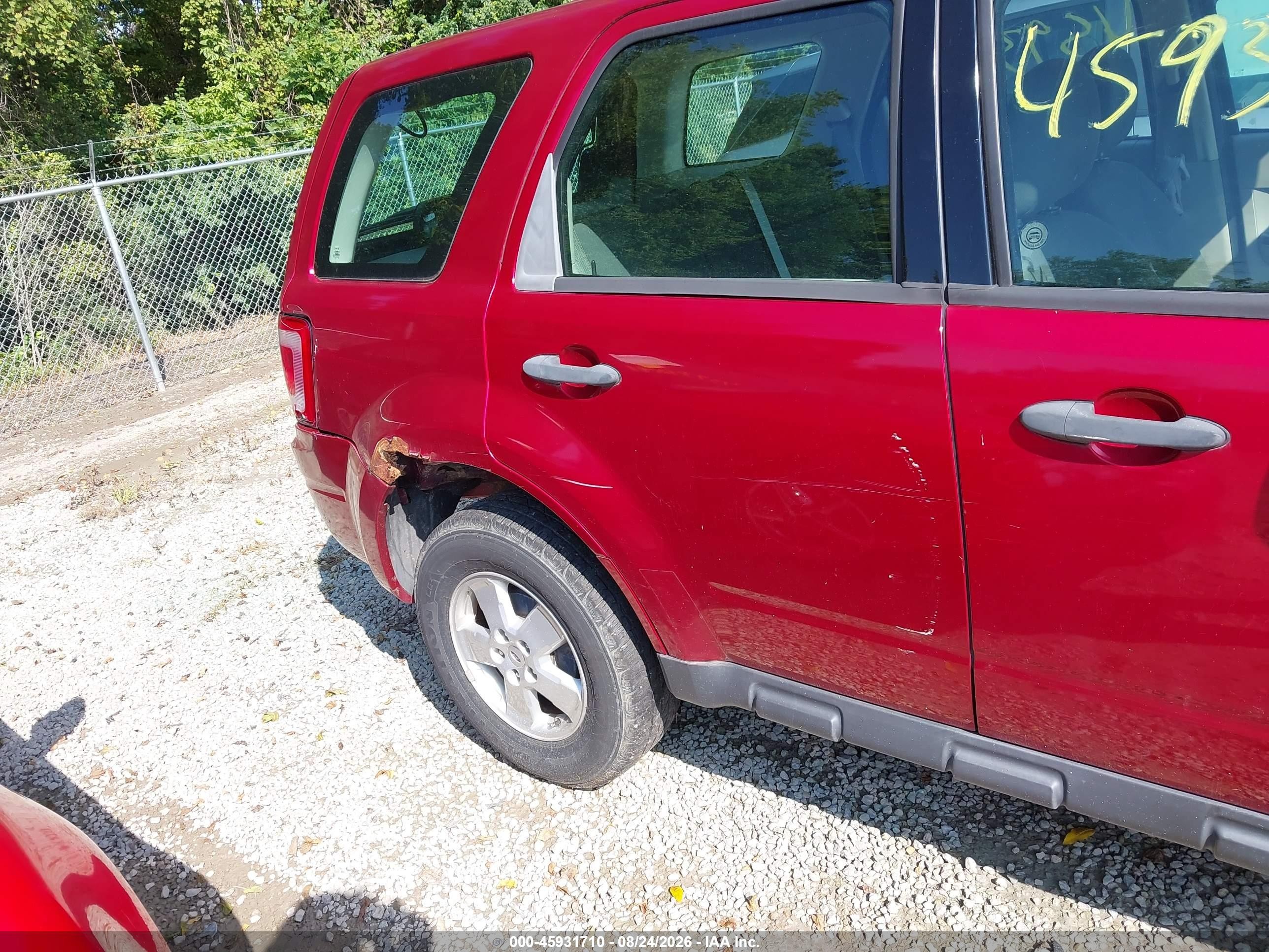 2008 Ford Escape Xls/xls Manual Red vin: 1FMCU02Z58KC92804