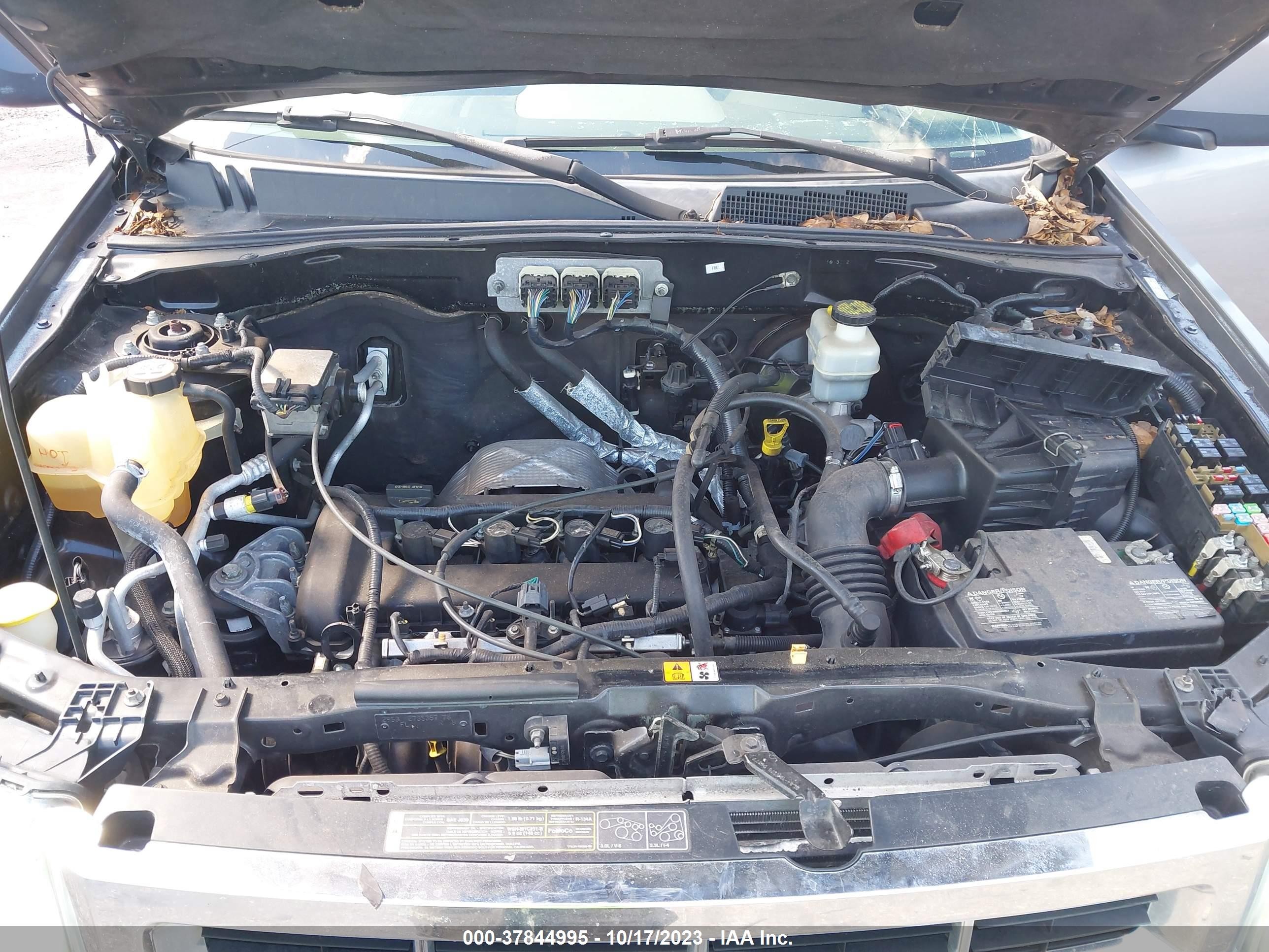 2008 Ford Escape Xls Gray vin: 1FMCU02Z68KC38721