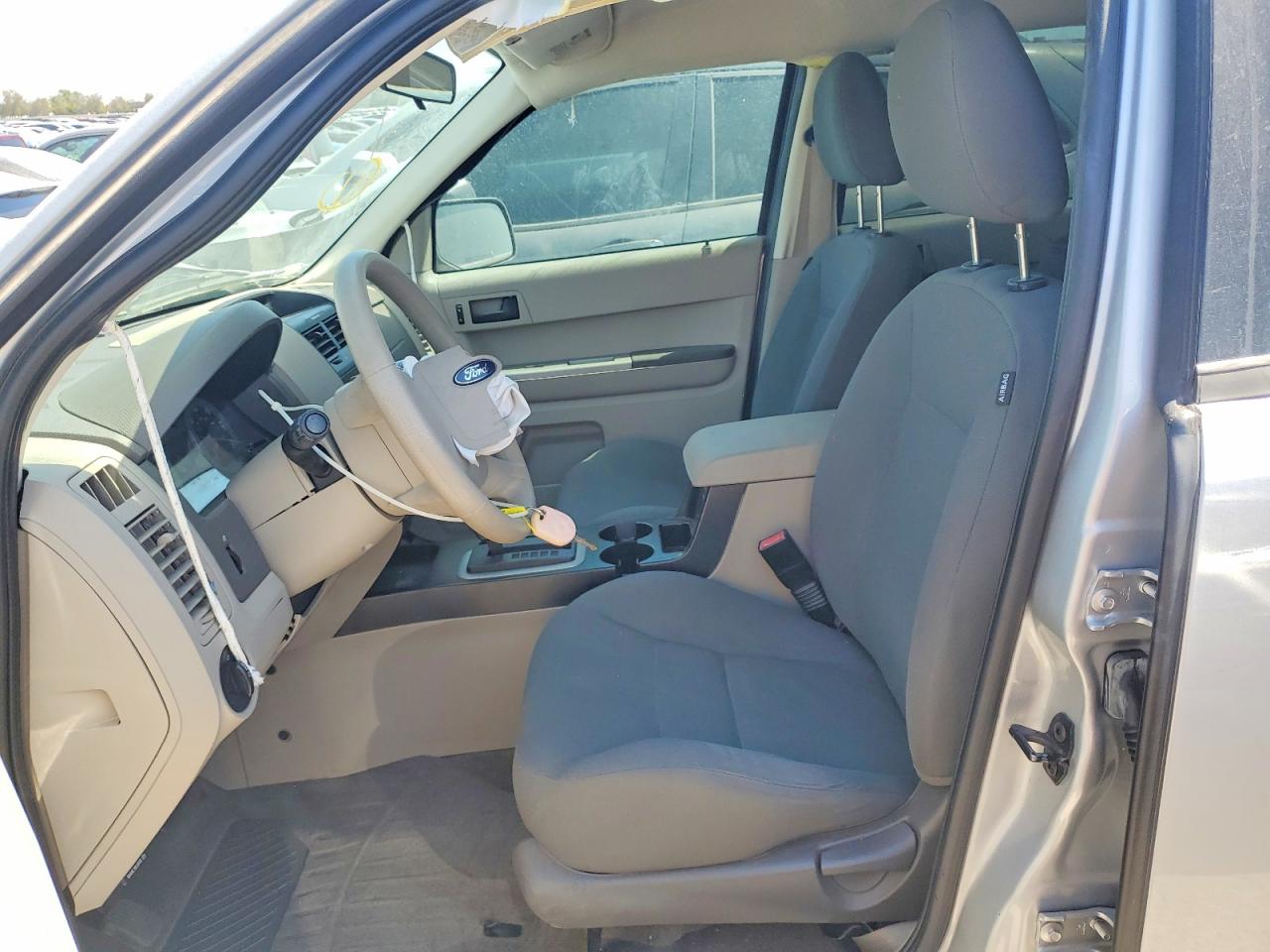 2008 Ford Escape Xls Silver vin: 1FMCU02Z68KD91809