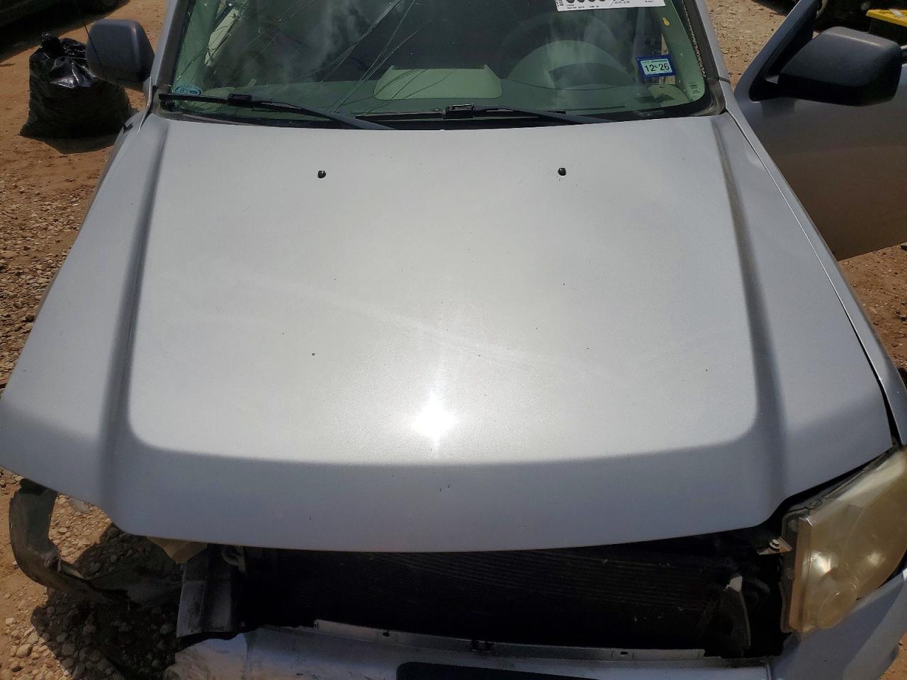 2008 Ford Escape Xls Silver vin: 1FMCU02Z78KB14571