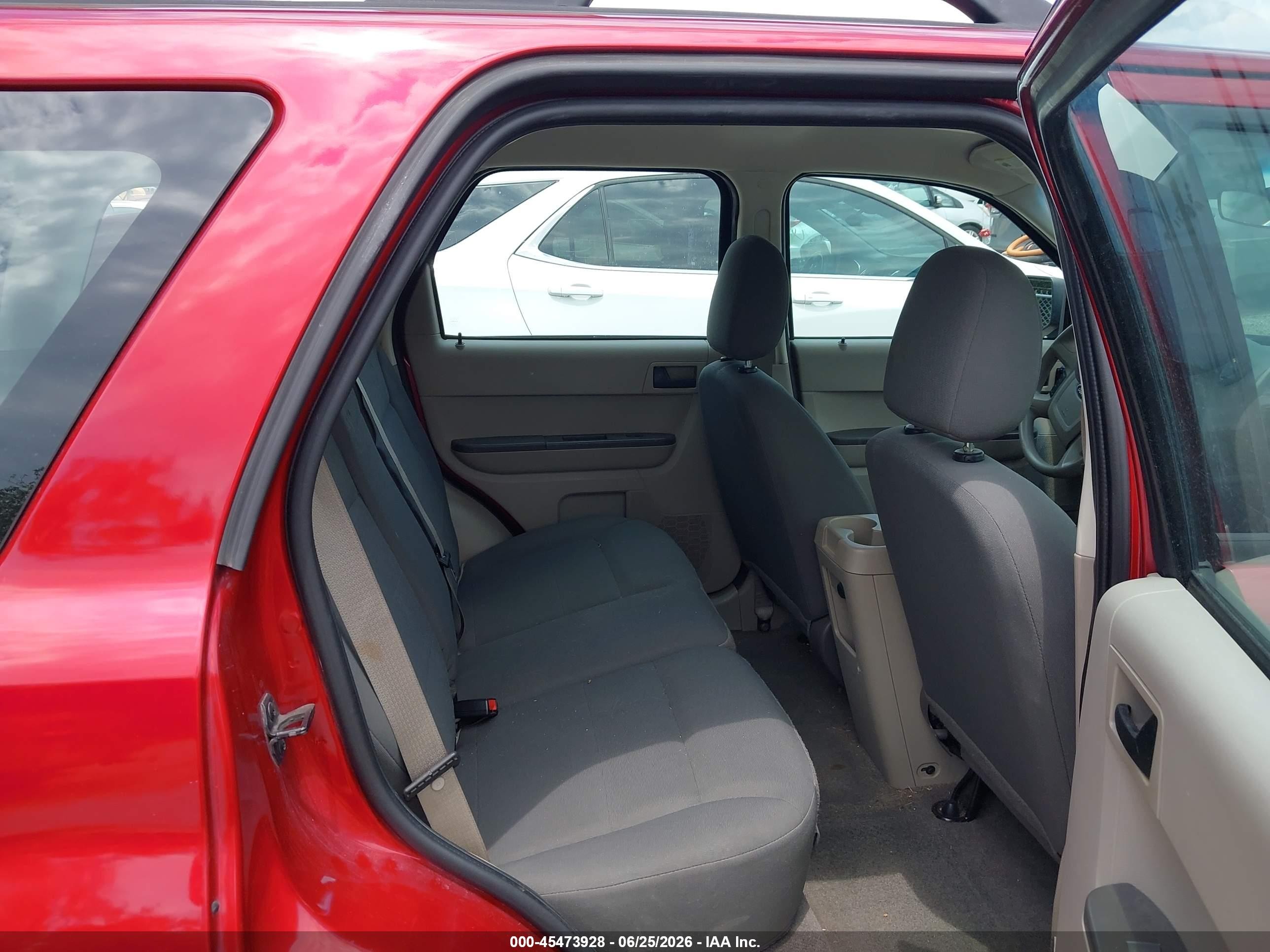 2008 Ford Escape Xls/xls Manual Red vin: 1FMCU02Z78KC99866