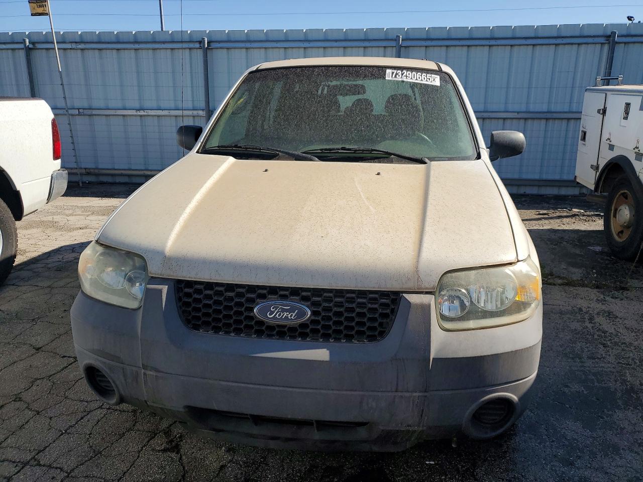 2007 Ford Escape Xls White vin: 1FMCU02Z87KB67794