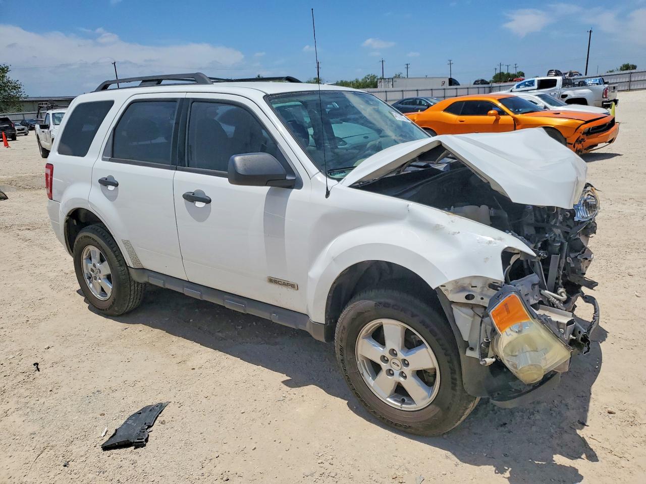 2008 Ford Escape Xls Белый vin: 1FMCU02Z98KB10960