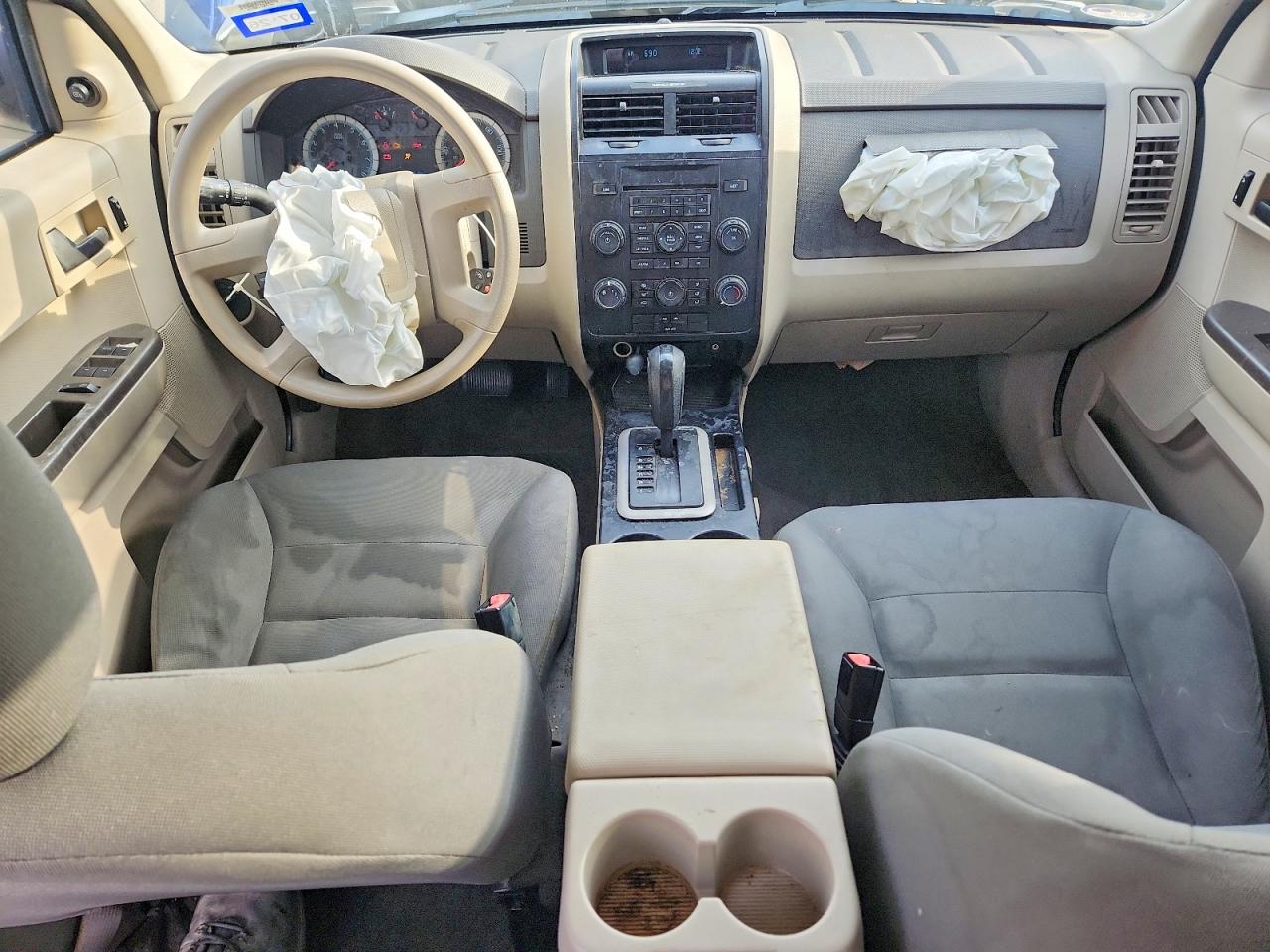 2008 Ford Escape Xls Белый vin: 1FMCU02Z98KB10960