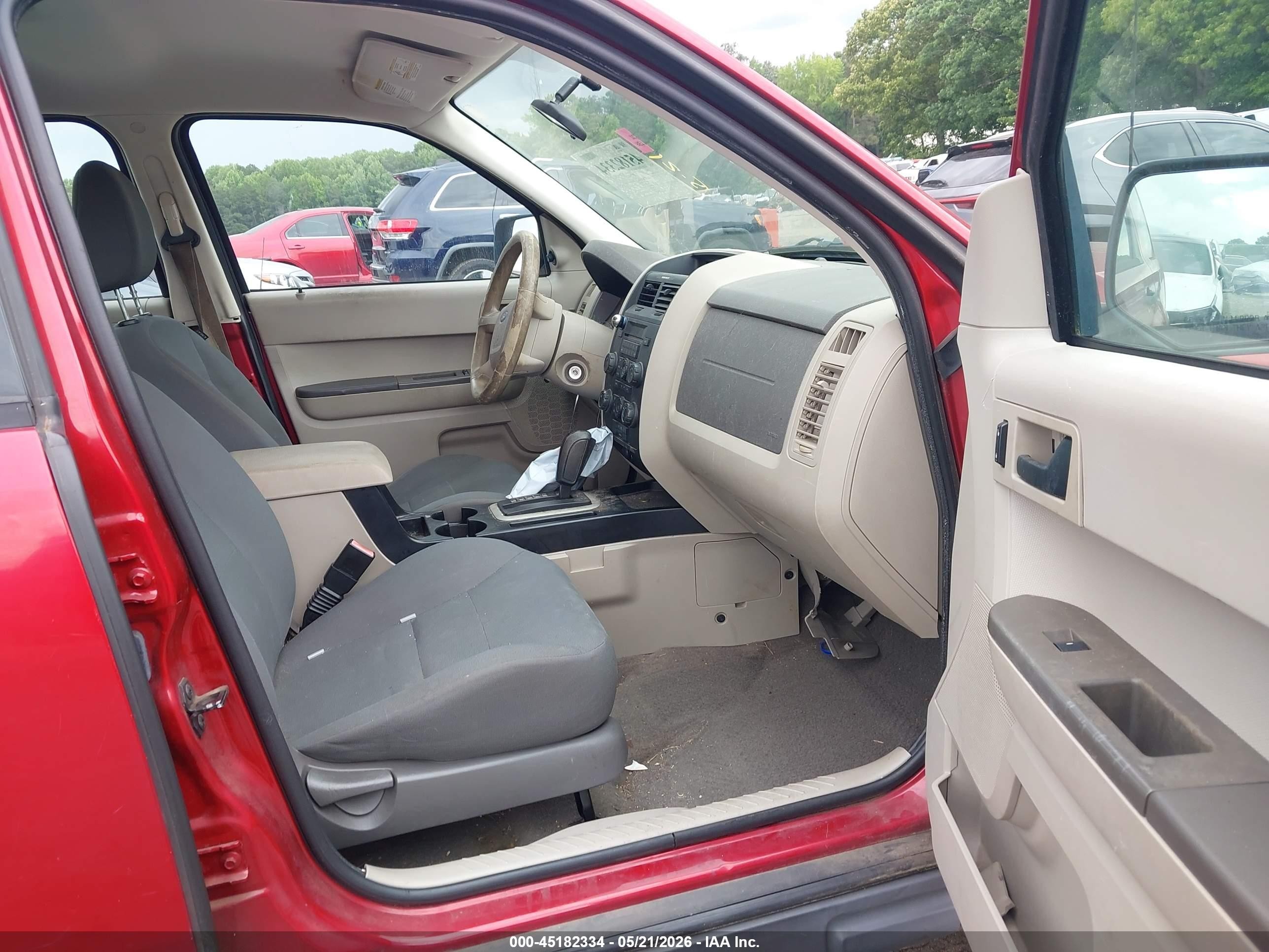 2008 Ford Escape Xls/xls Manual Red vin: 1FMCU02Z98KE22020