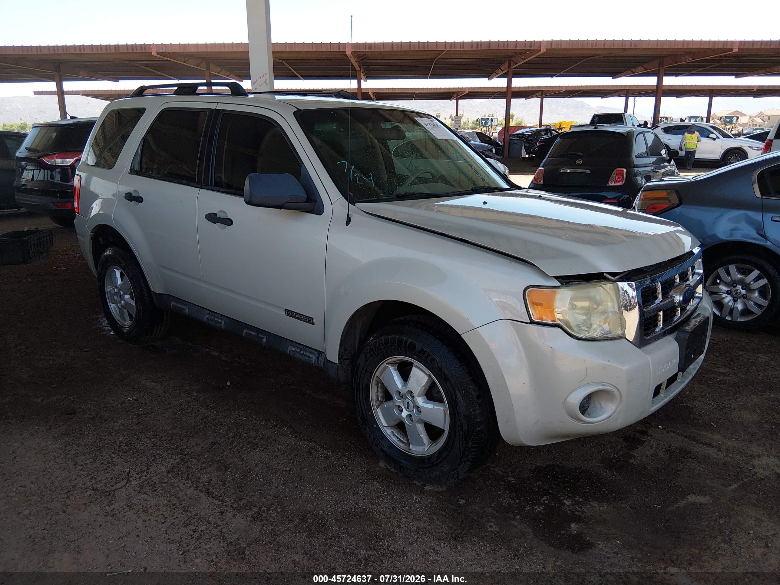 2008 Ford Escape   White vin: 1FMCU02Z98KE30179