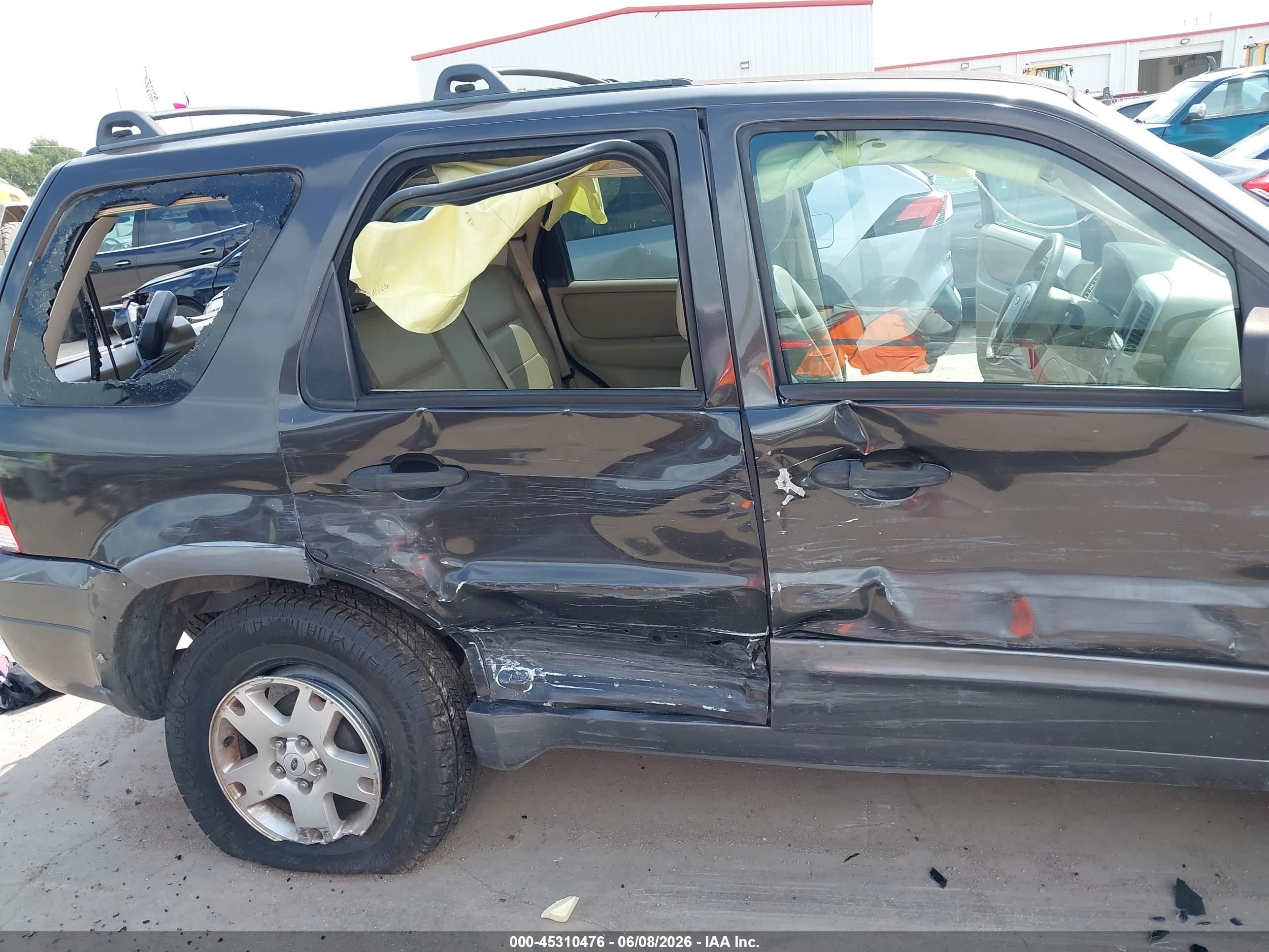 2006 Ford Escape   Gray vin: 1FMCU03106KB34117