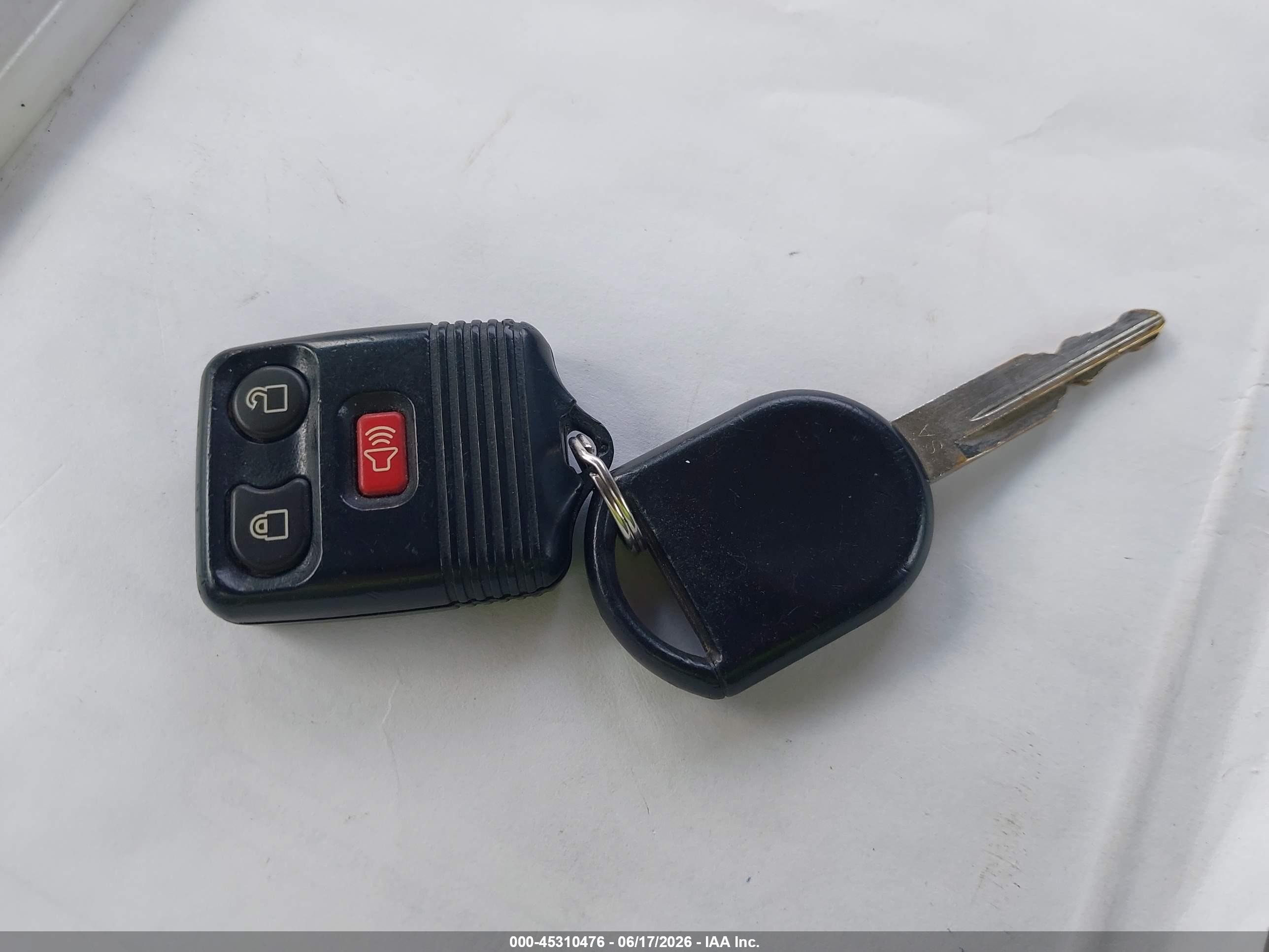2006 Ford Escape   Gray vin: 1FMCU03106KB34117