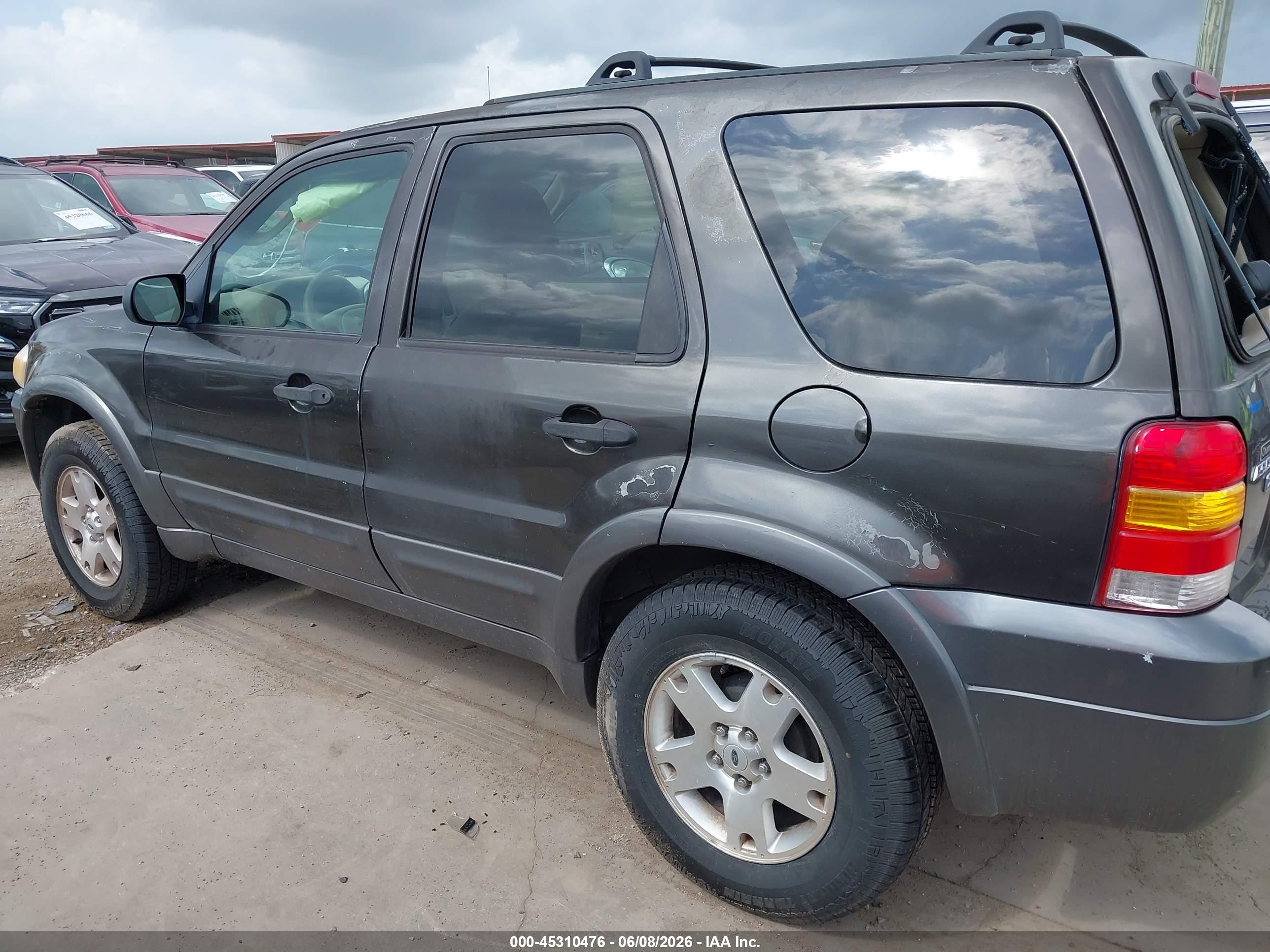 2006 Ford Escape   Gray vin: 1FMCU03106KB34117