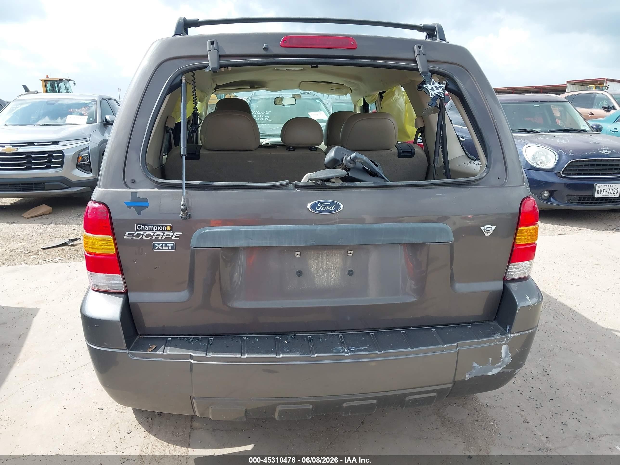 2006 Ford Escape   Gray vin: 1FMCU03106KB34117