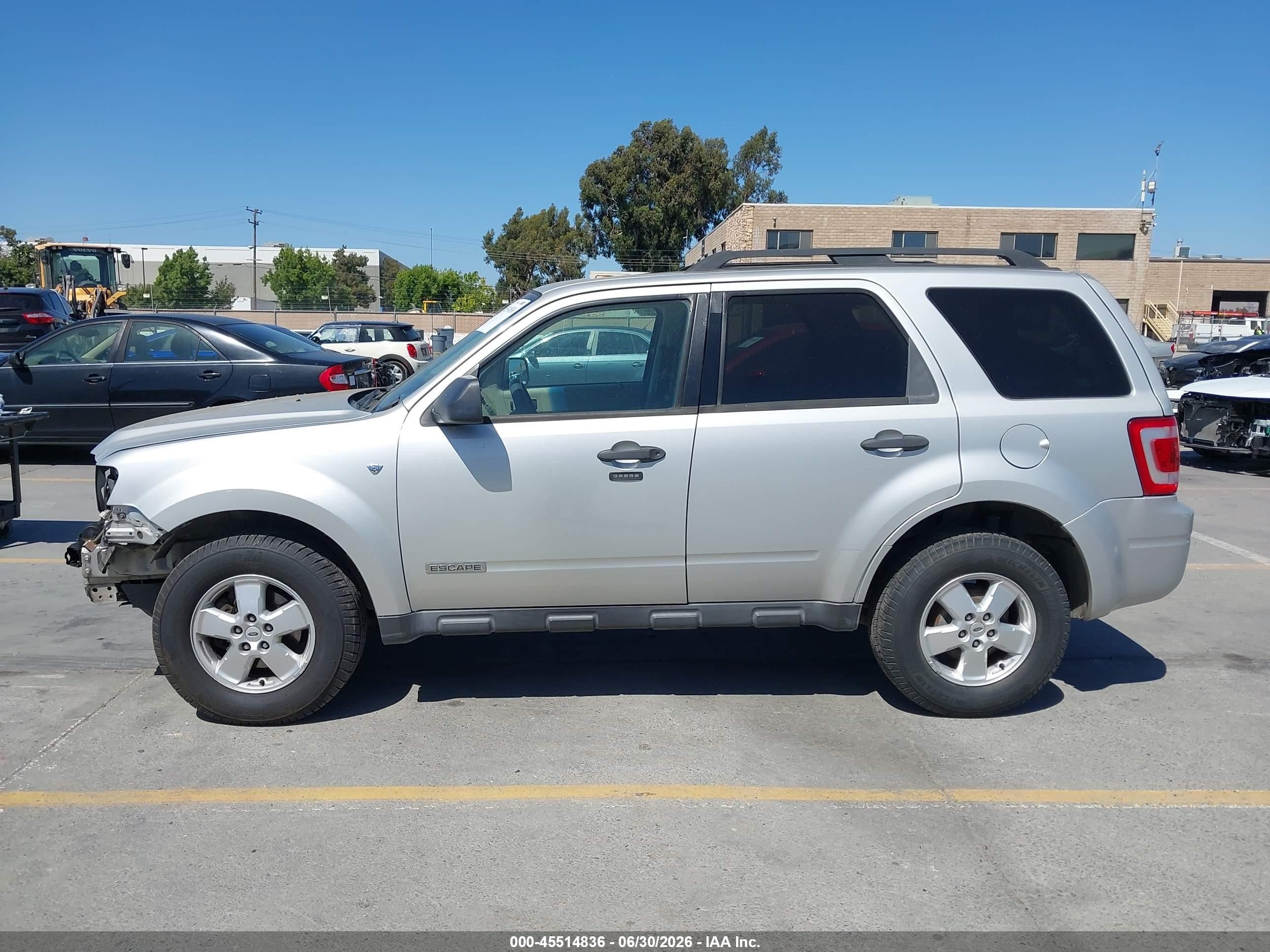 2008 Ford Escape Xlt Серебряный vin: 1FMCU03108KA26955
