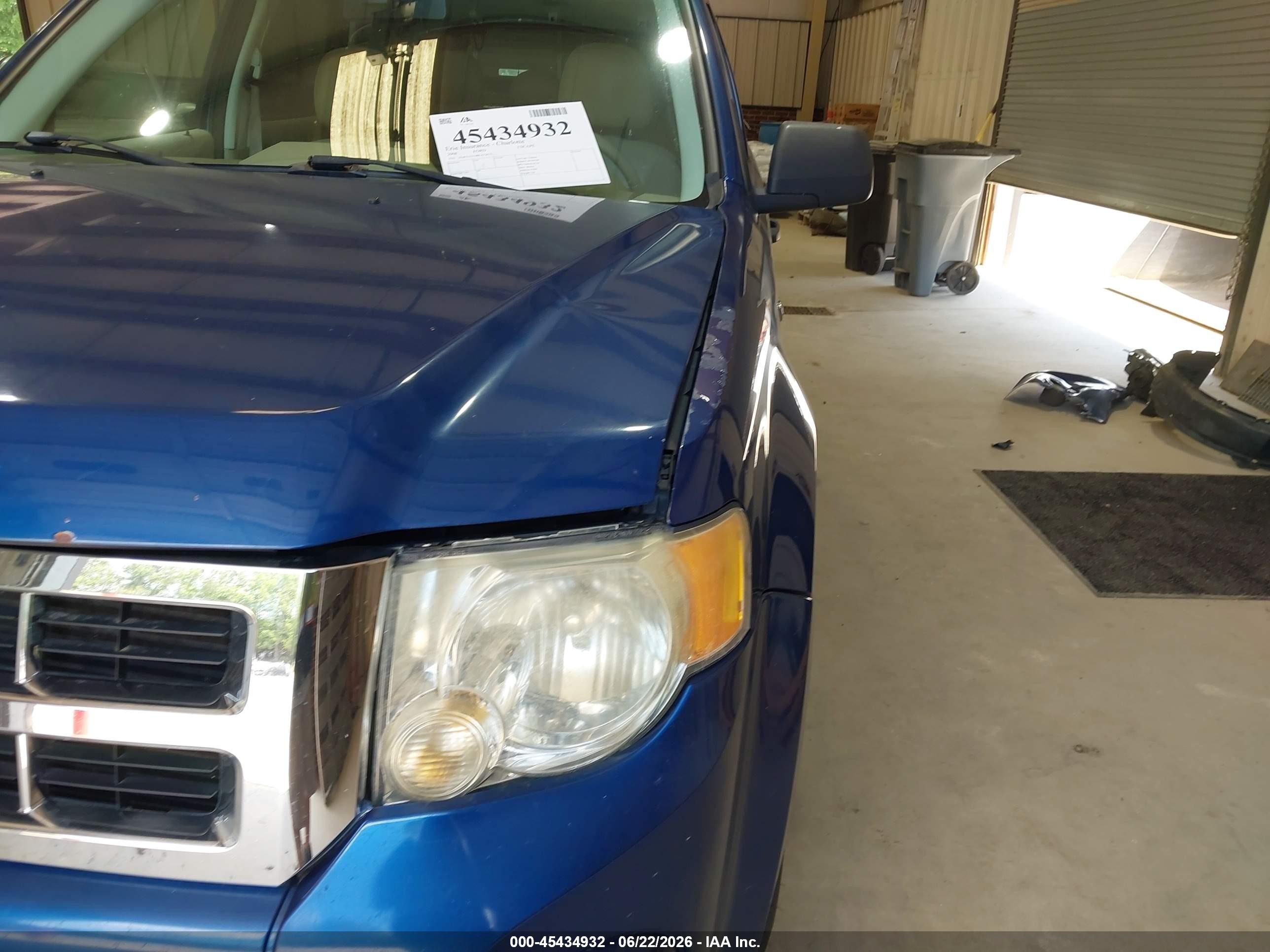 2008 Ford Escape Xlt Blue vin: 1FMCU03108KA72673