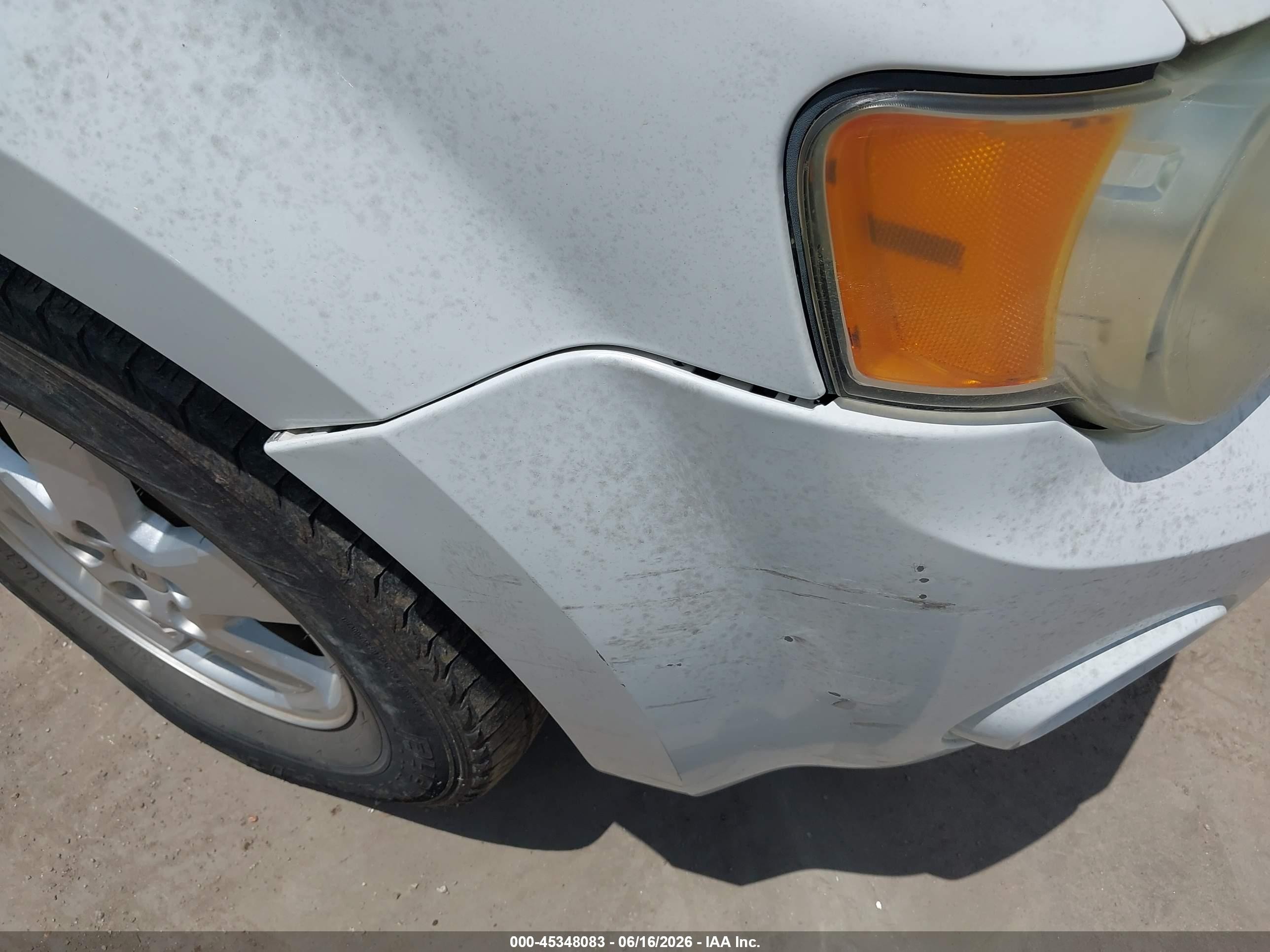 2008 Ford Escape Xlt White vin: 1FMCU03108KB41958