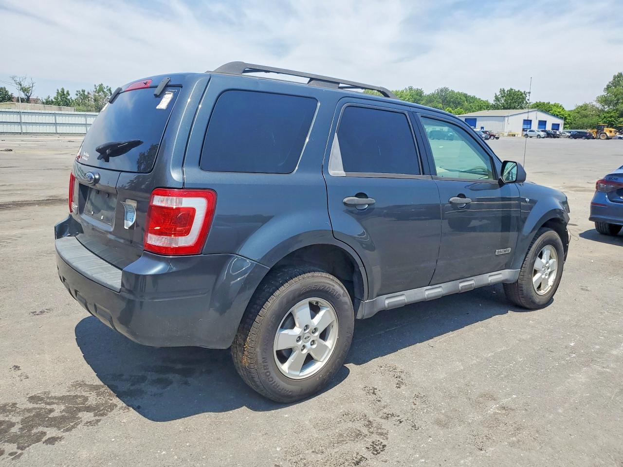 2008 Ford Escape Xlt Gray vin: 1FMCU03108KC18425