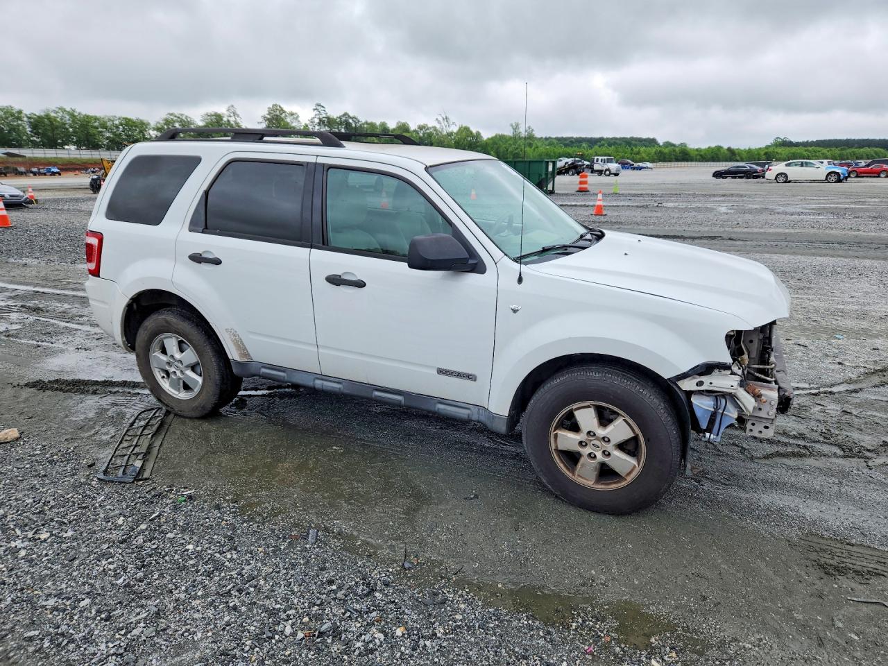 2008 Ford Escape Xlt White vin: 1FMCU03108KD74335