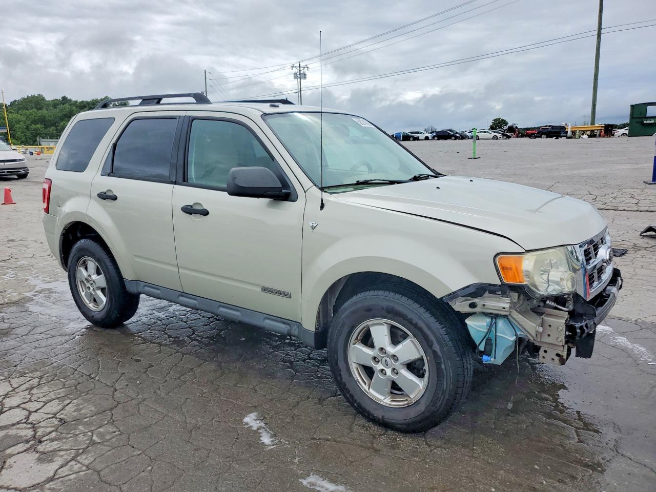 2008 Ford Escape Xlt Beige vin: 1FMCU03108KD85562
