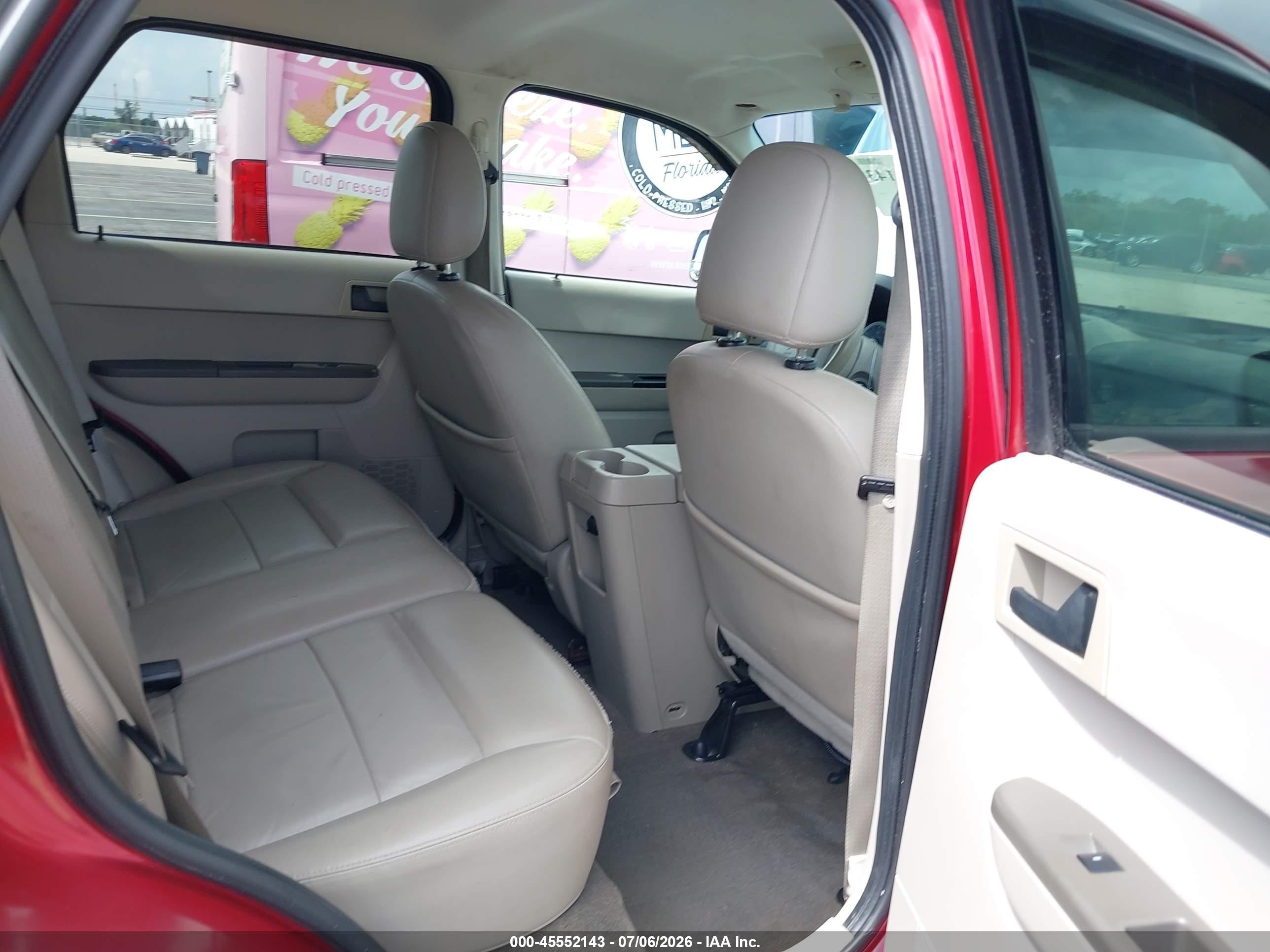 2008 Ford Escape Xlt Red vin: 1FMCU03108KE76248