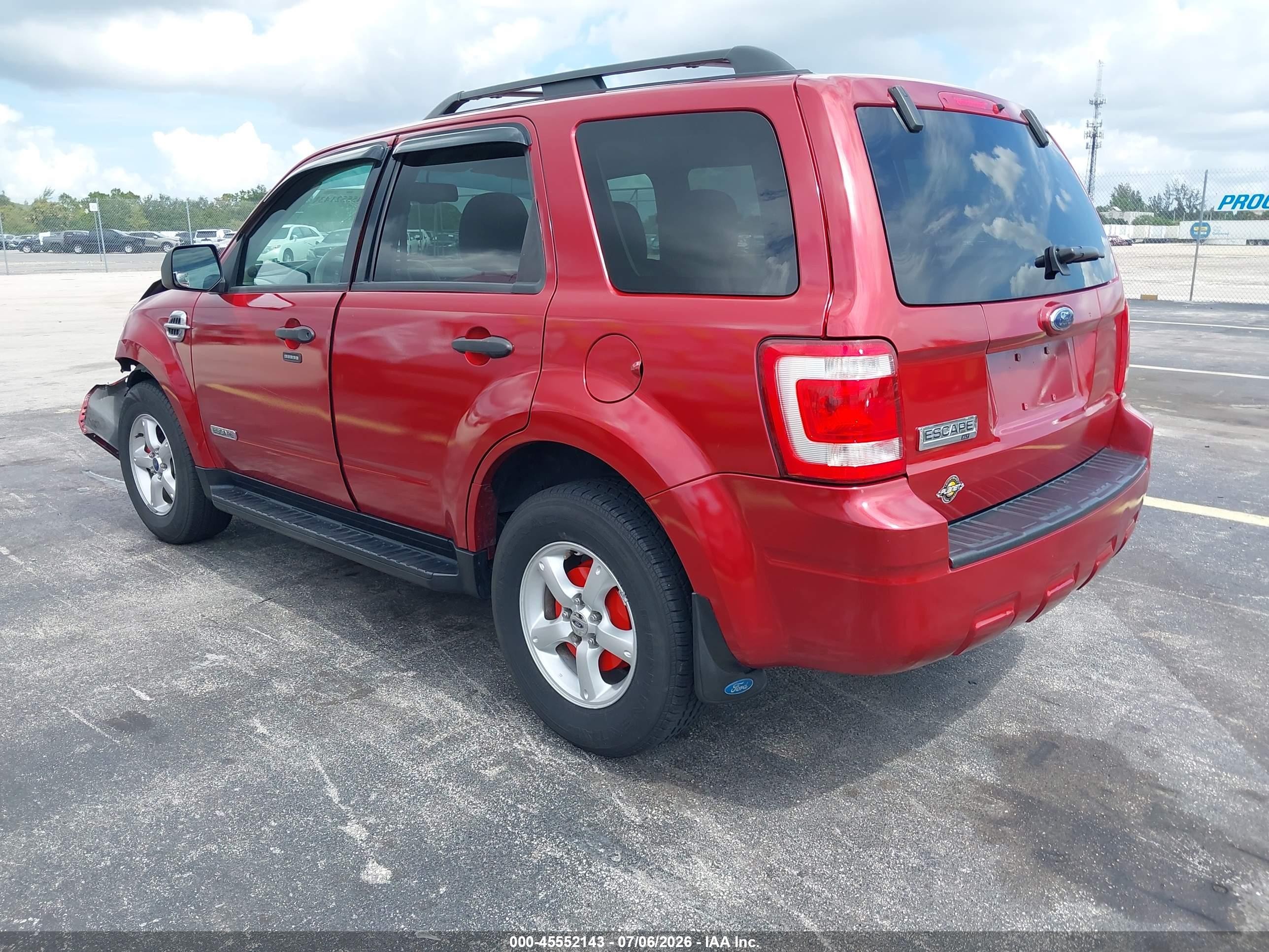 2008 Ford Escape Xlt Red vin: 1FMCU03108KE76248
