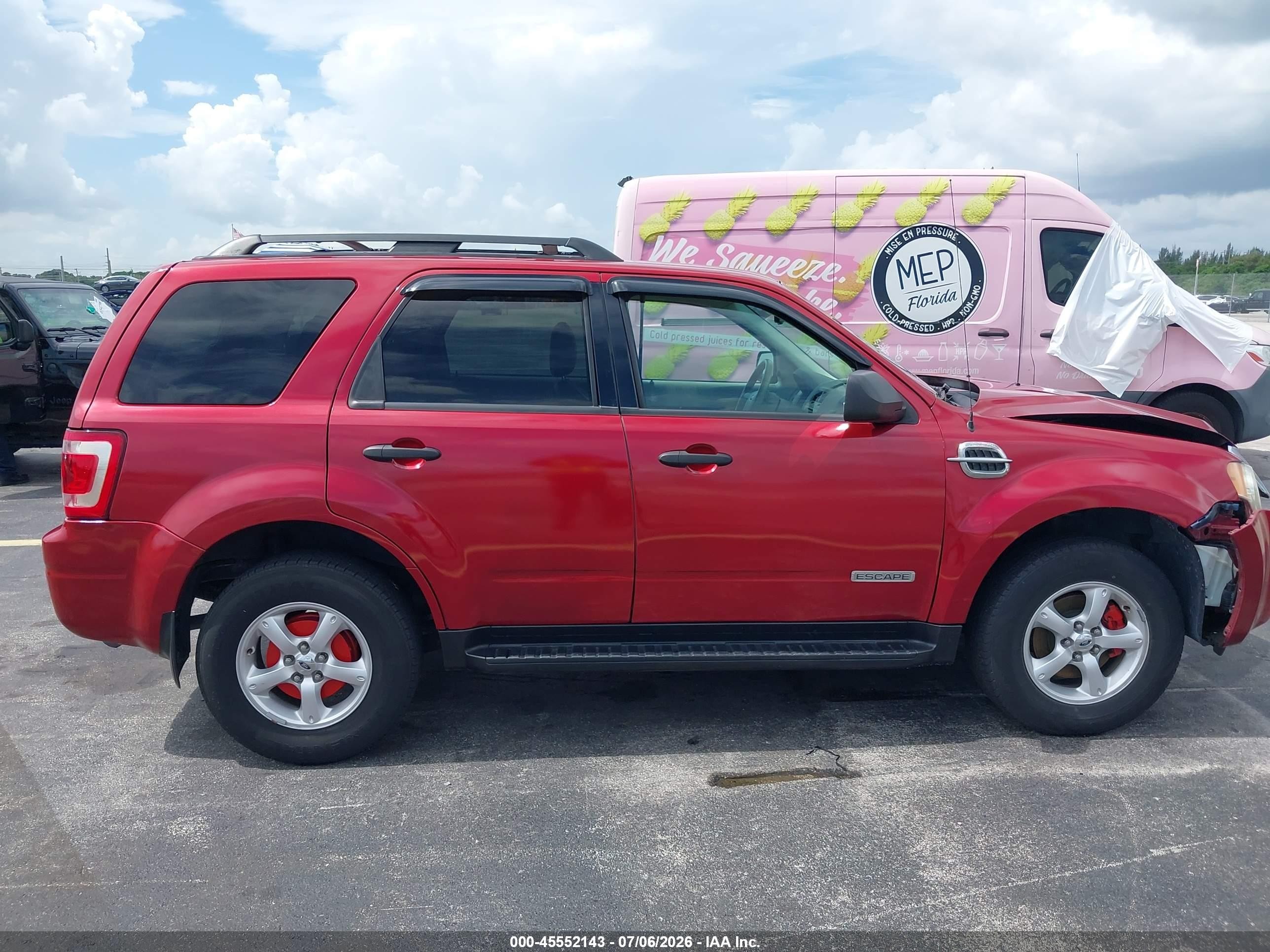 2008 Ford Escape Xlt Red vin: 1FMCU03108KE76248