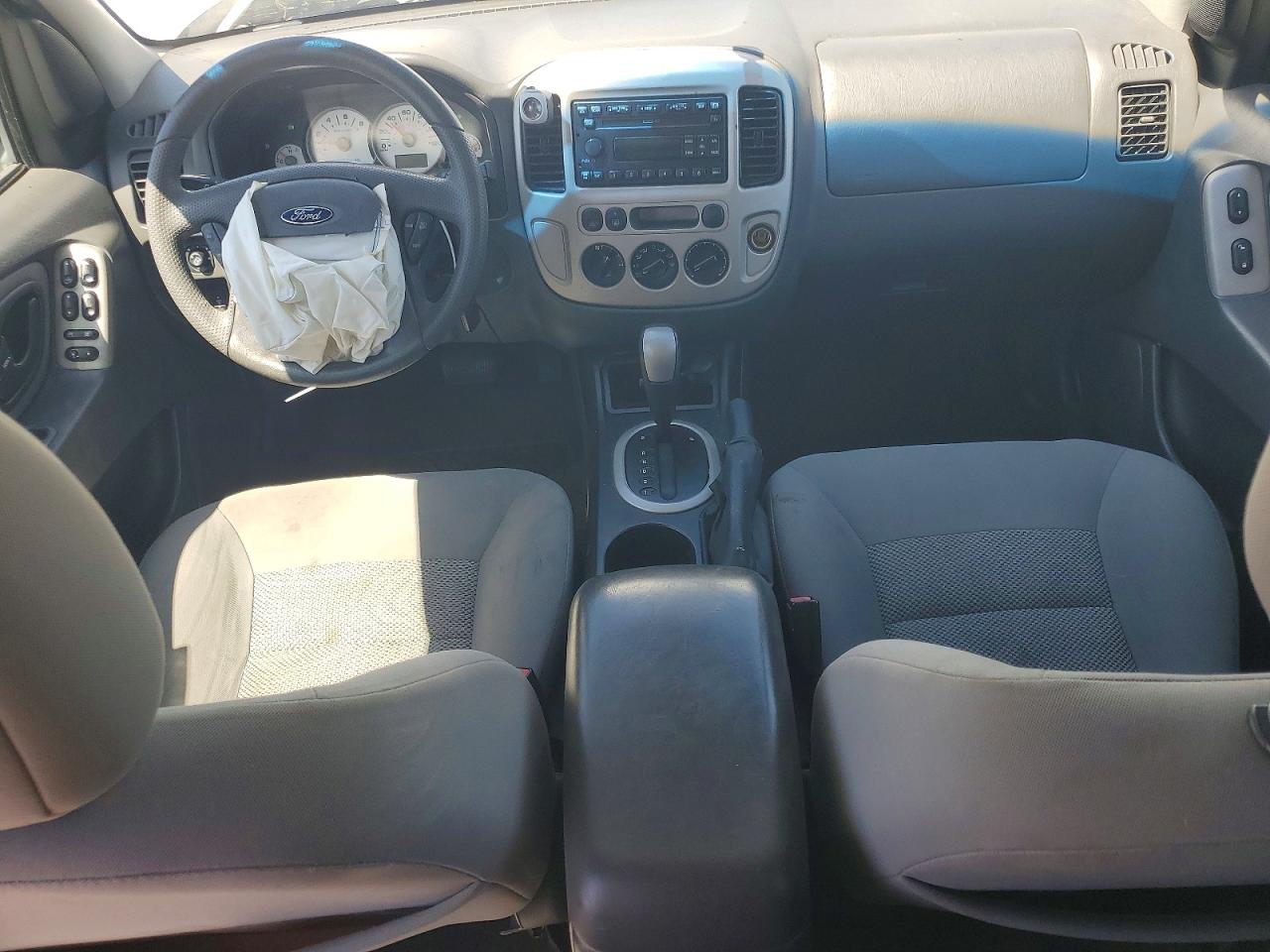 2006 Ford Escape Xlt Серебряный vin: 1FMCU03116KB09355