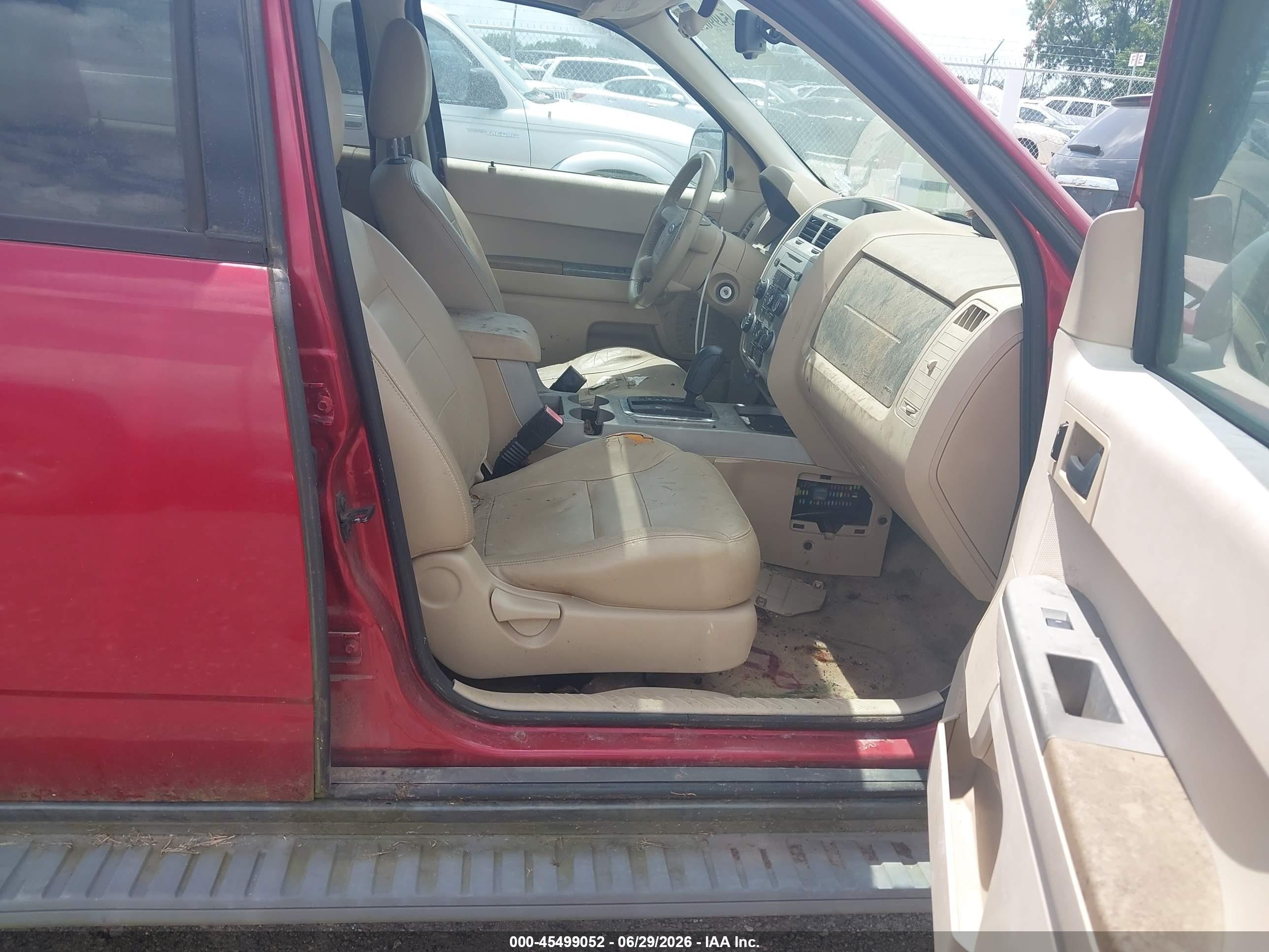 2008 Ford Escape Xlt Red vin: 1FMCU03118KA95413