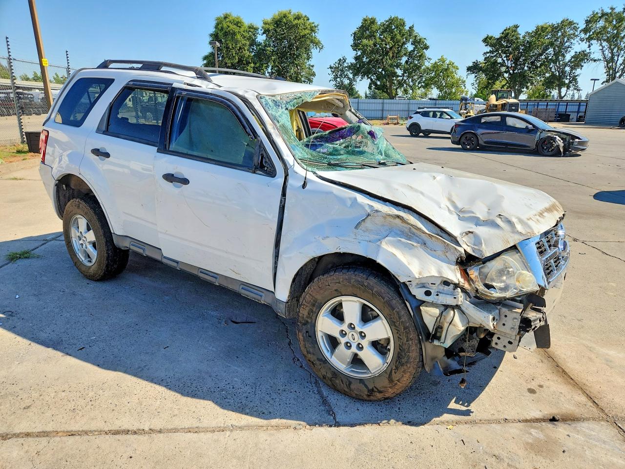 2008 Ford Escape Xlt Белый vin: 1FMCU03118KC14996