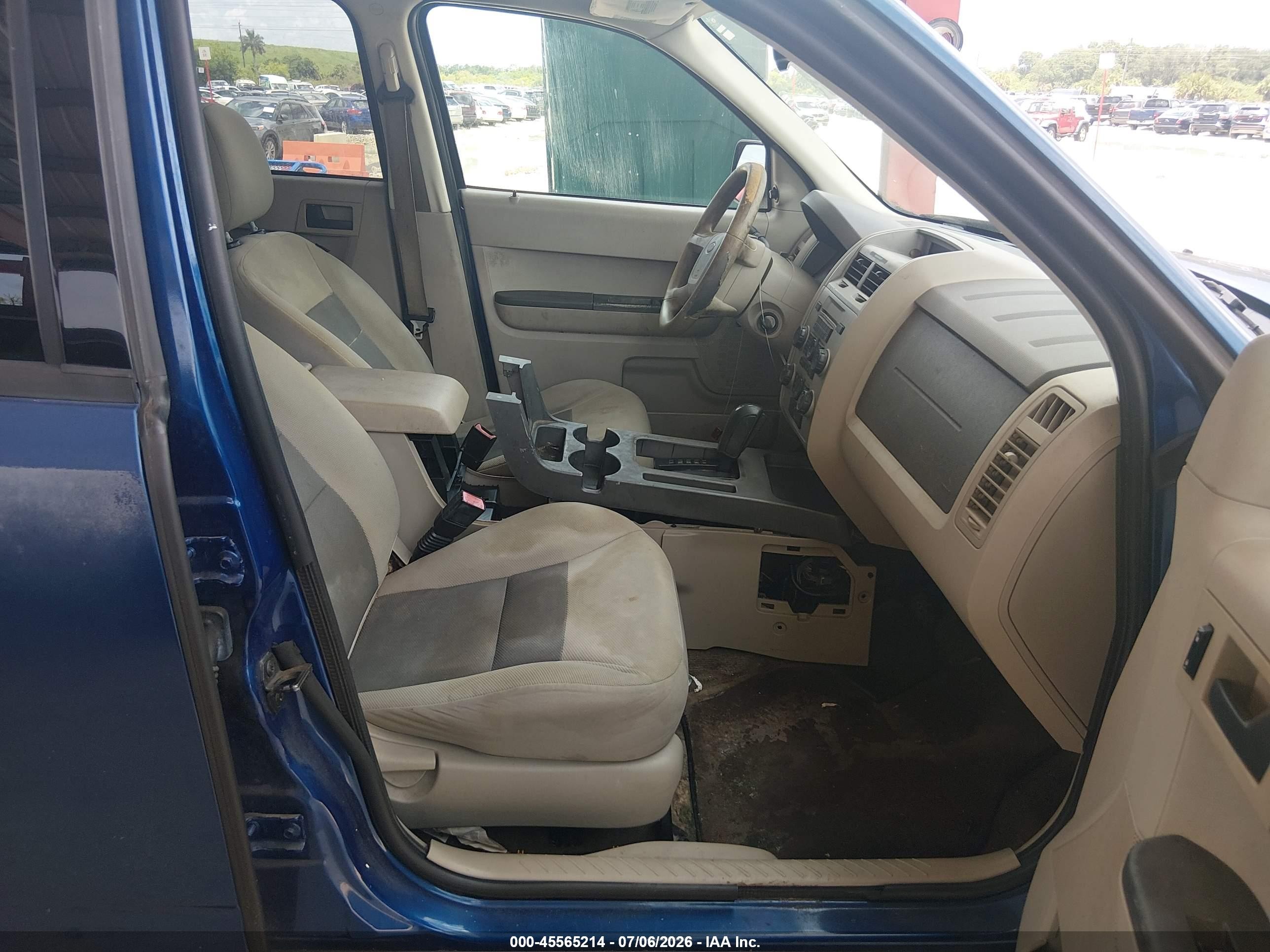 2008 Ford Escape Xlt Blue vin: 1FMCU03118KE30749