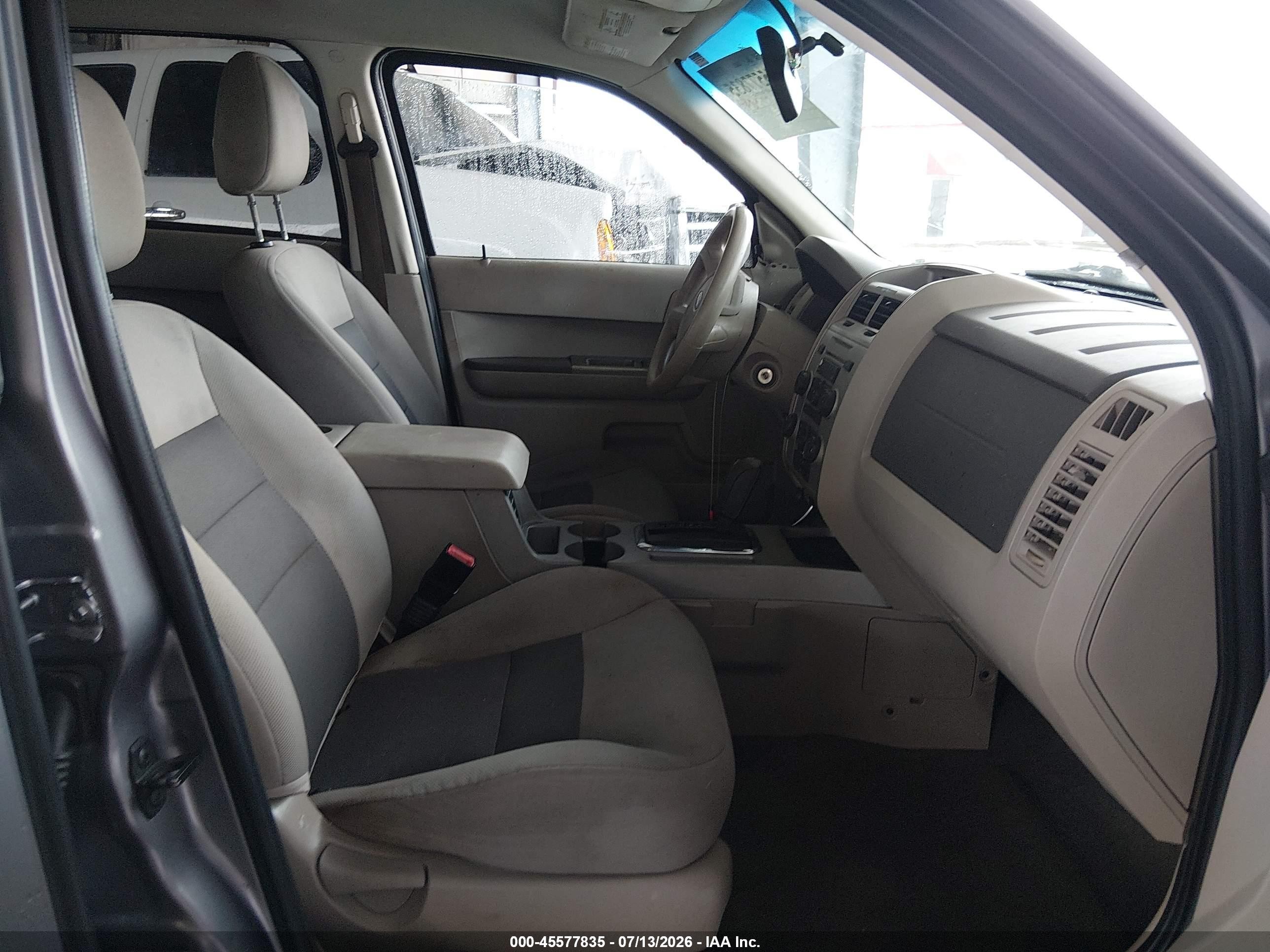 2008 Ford Escape Xlt Gray vin: 1FMCU03118KE76744