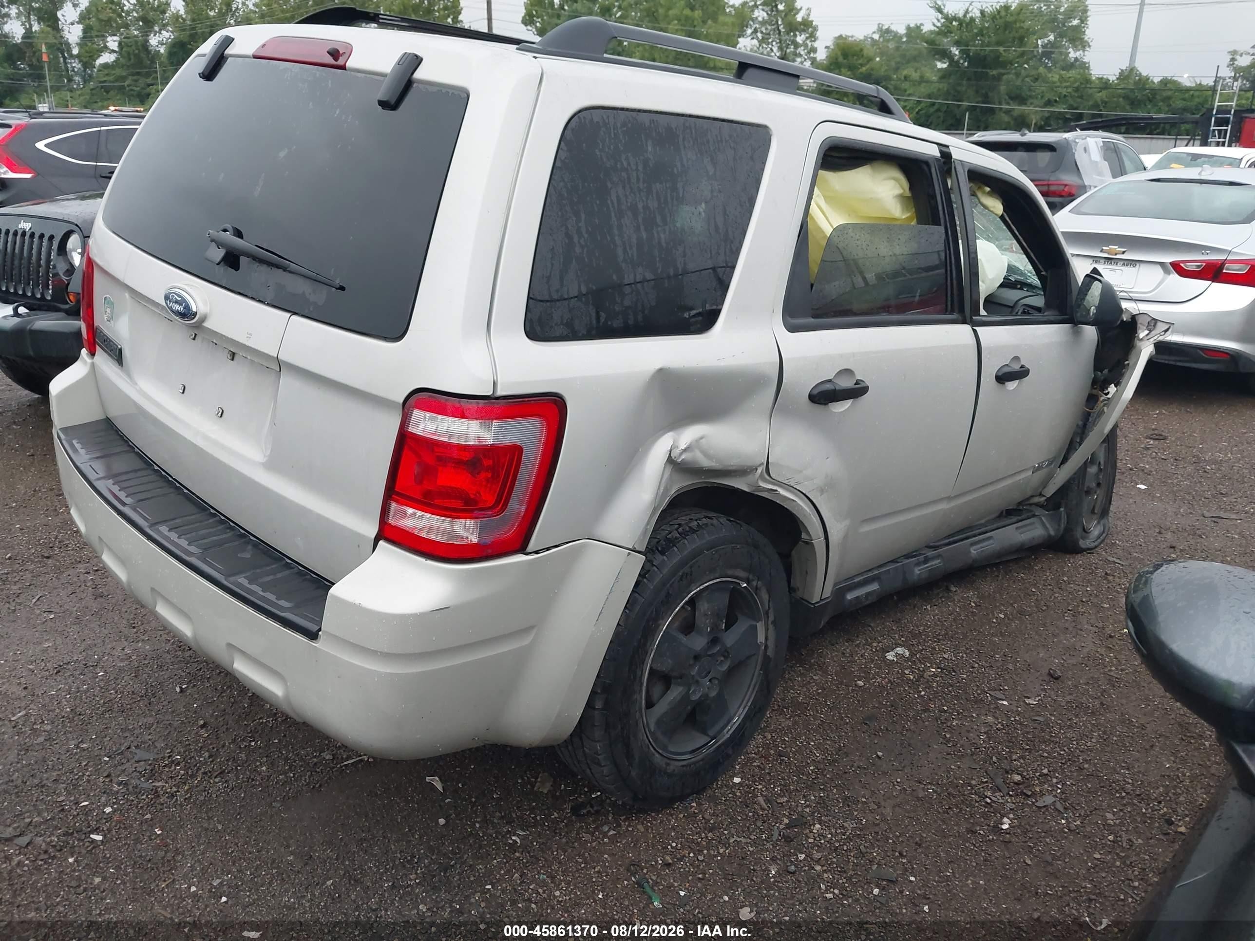 2008 Ford Escape Xlt Белый vin: 1FMCU03118KE78252