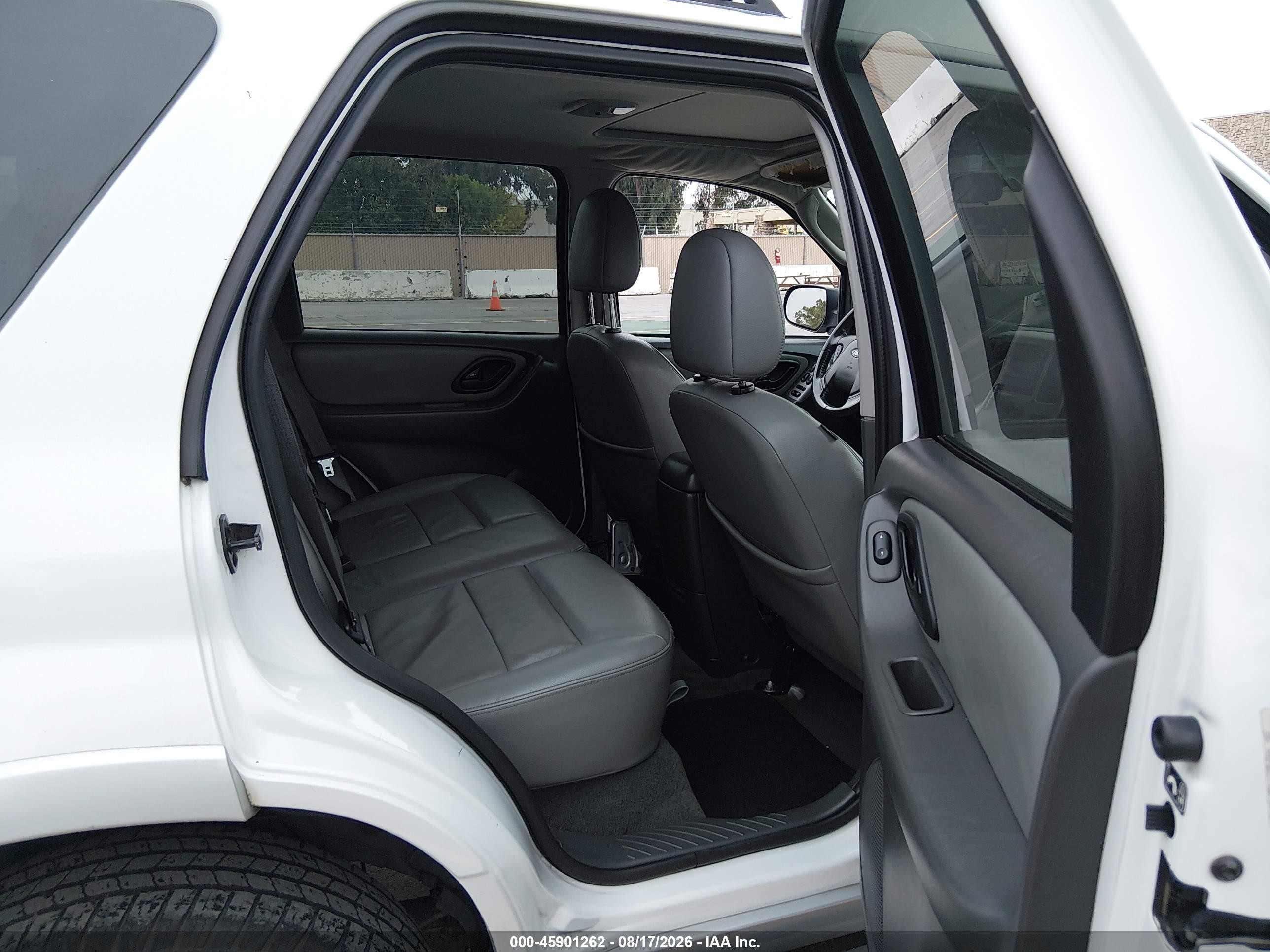 2007 Ford Escape Xlt/xlt Sport White vin: 1FMCU03127KC08350