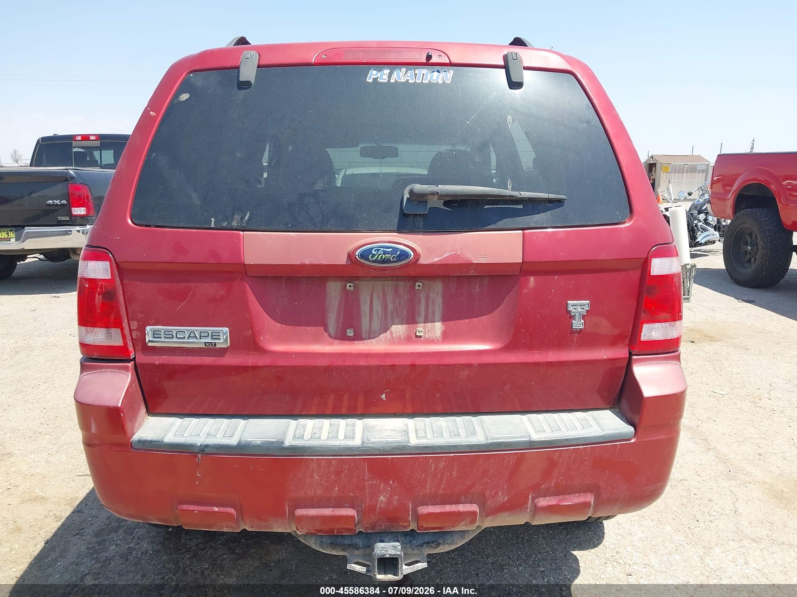 2008 Ford Escape Xlt Maroon vin: 1FMCU03128KA44308