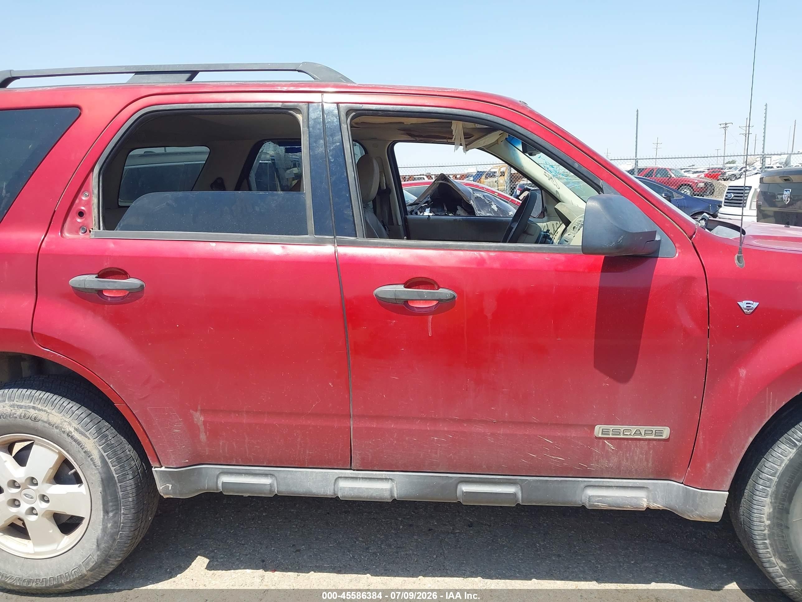 2008 Ford Escape Xlt Maroon vin: 1FMCU03128KA44308