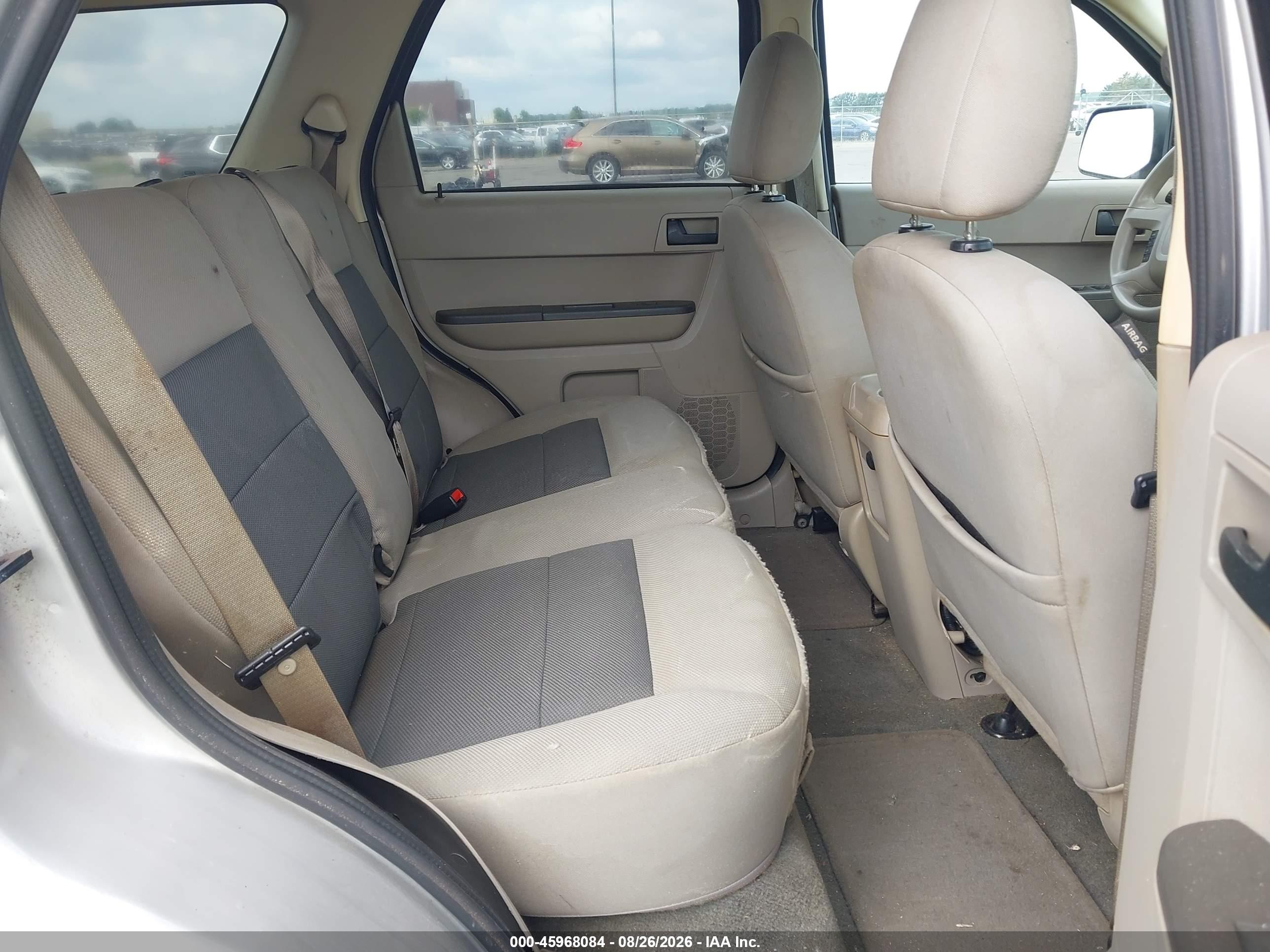 2008 Ford Escape Xlt Серебряный vin: 1FMCU03128KB49530
