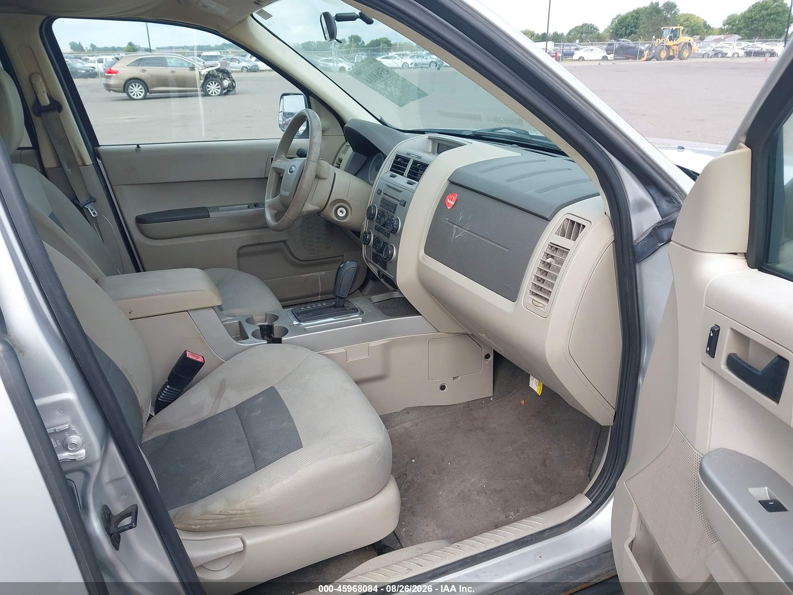 2008 Ford Escape Xlt Серебряный vin: 1FMCU03128KB49530