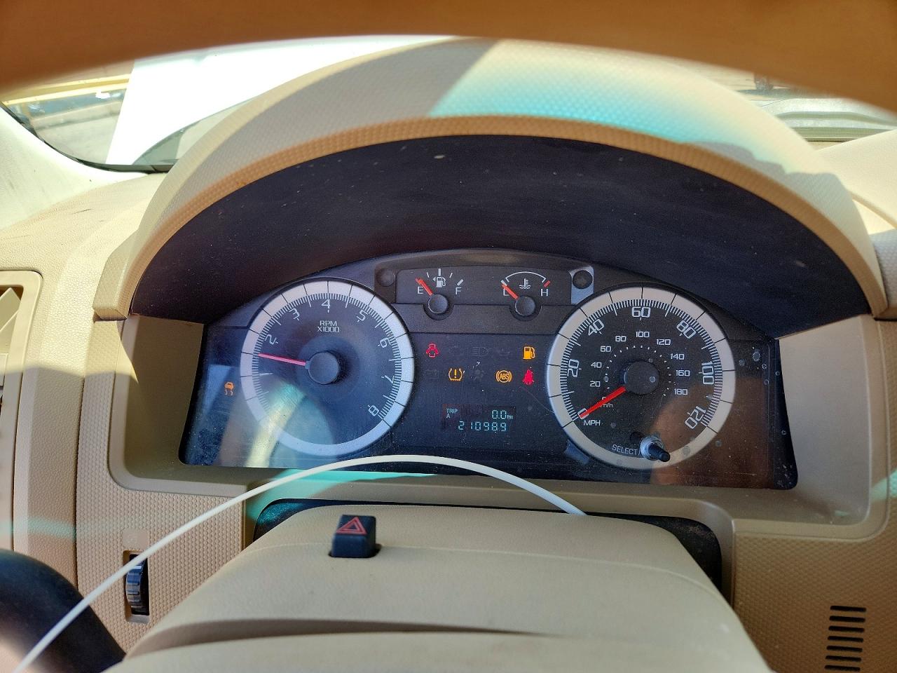 2008 Ford Escape Xlt Белый vin: 1FMCU03128KC08236