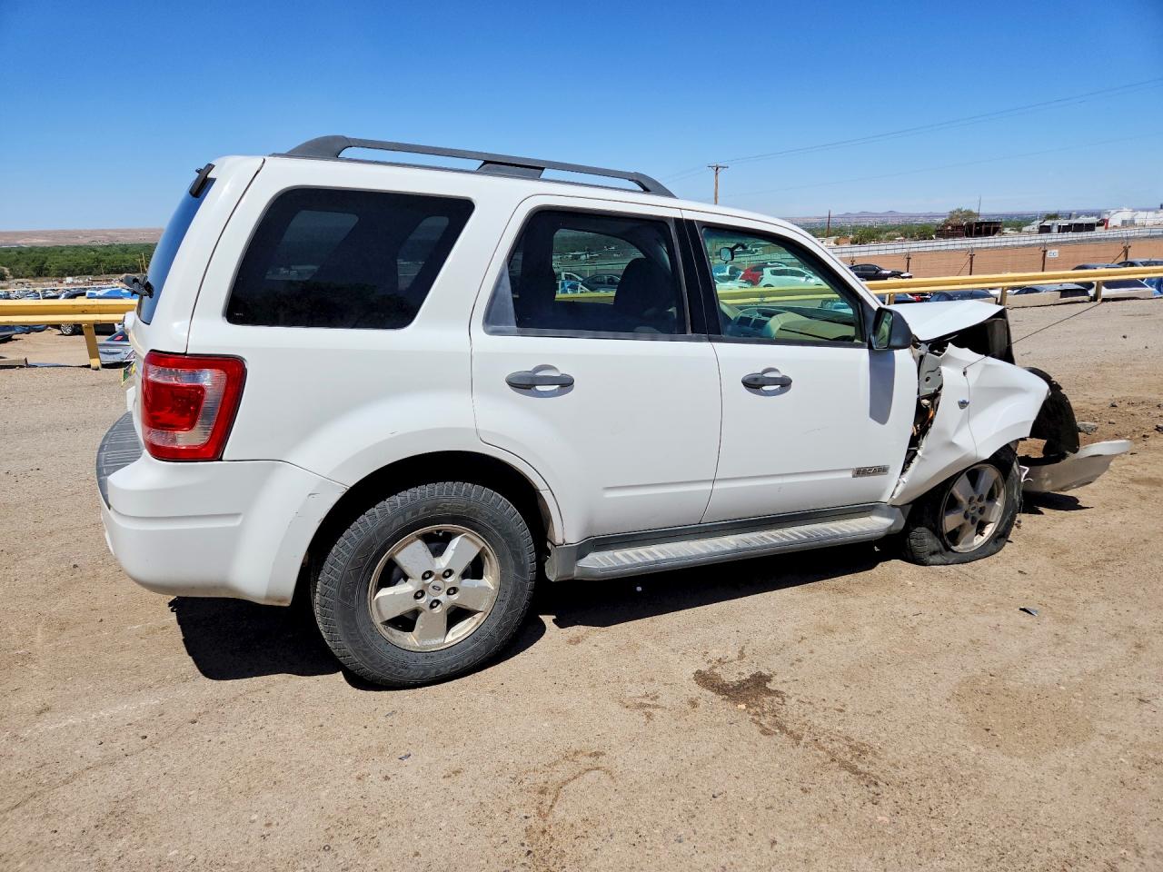2008 Ford Escape Xlt Белый vin: 1FMCU03128KC08236