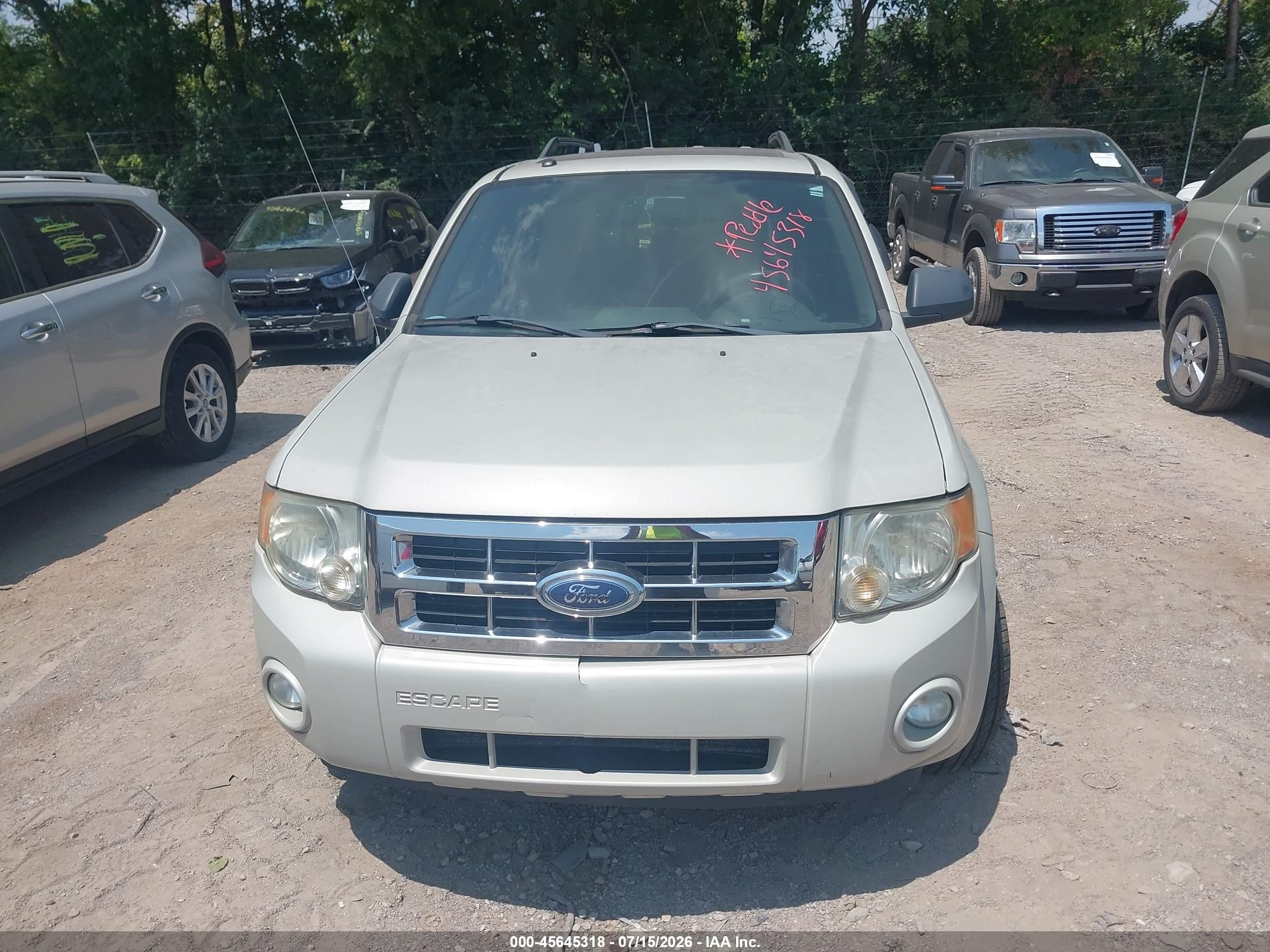 2008 Ford Escape Xlt Silver vin: 1FMCU03128KC92719