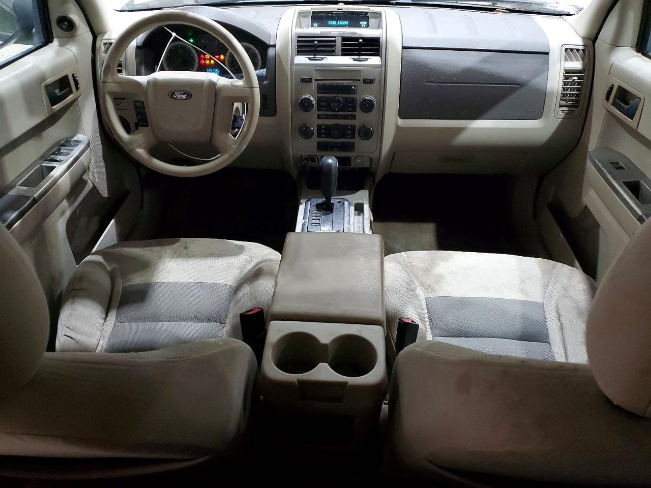 2008 Ford Escape Xlt White vin: 1FMCU03128KE62044